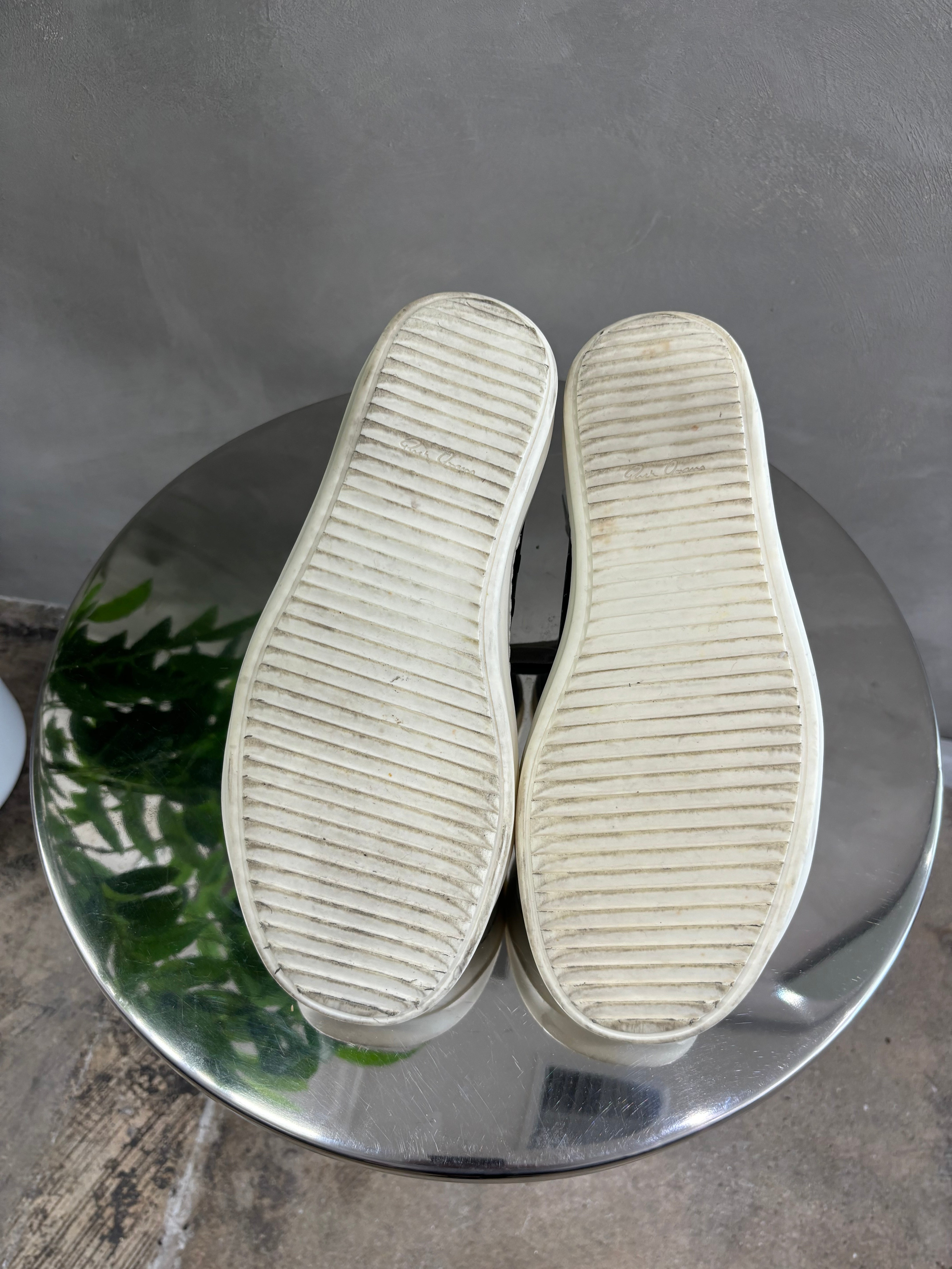 Rick Owens low top leather sneaker