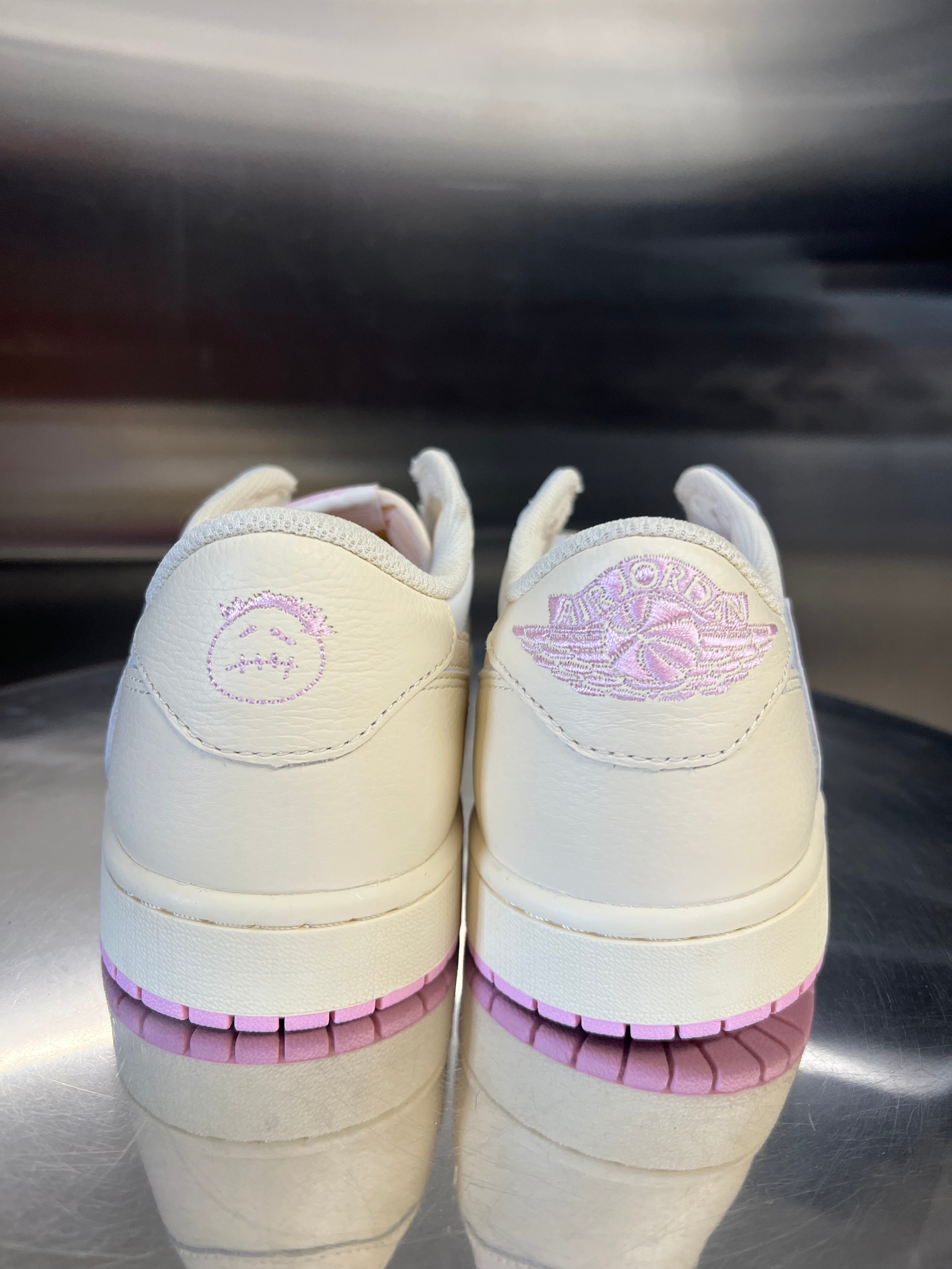Jordan 1 Travis Scott “Shy Pink”