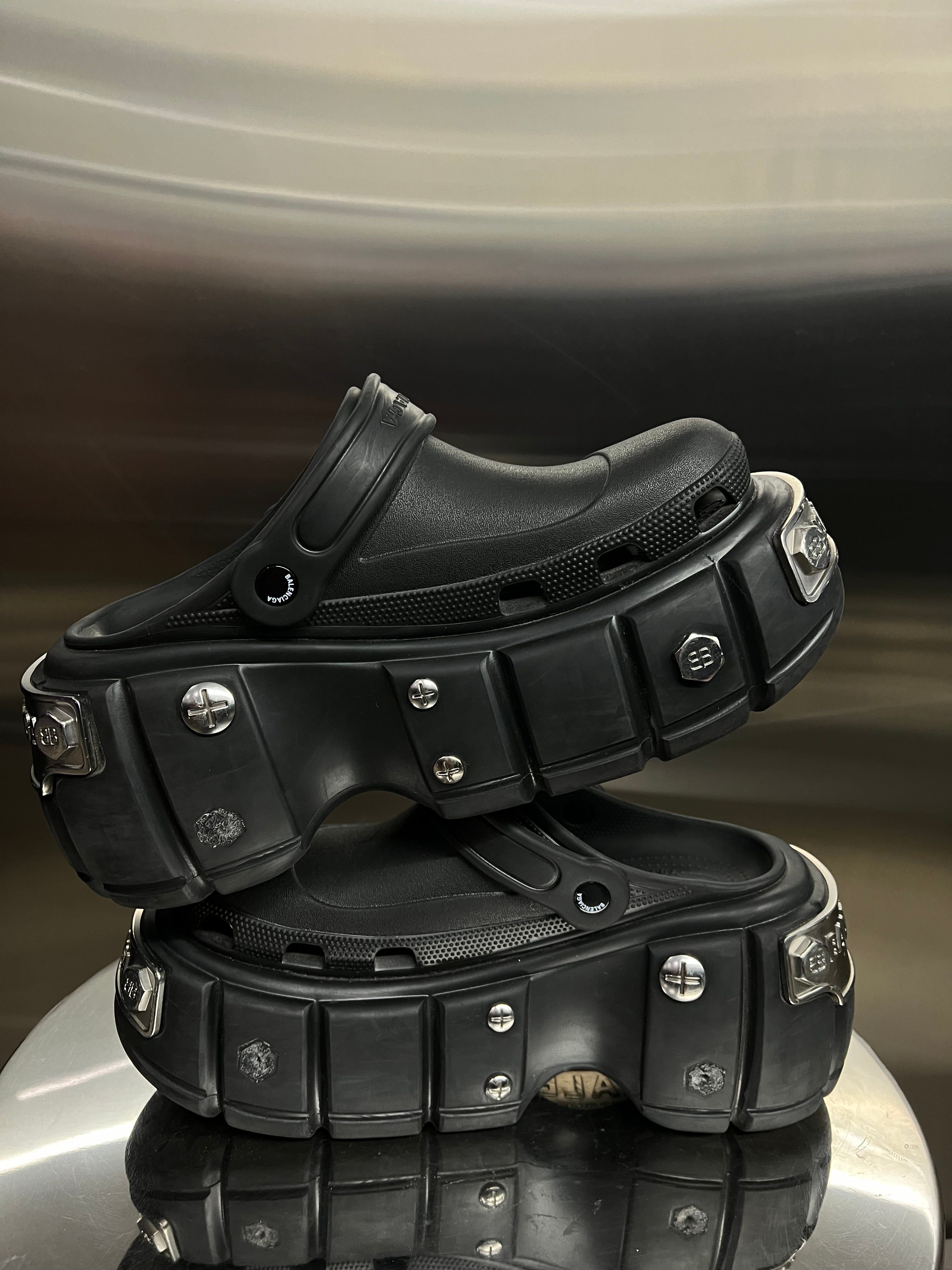 Balenciaga Hard-Crocs – 521 COLLECTIONS