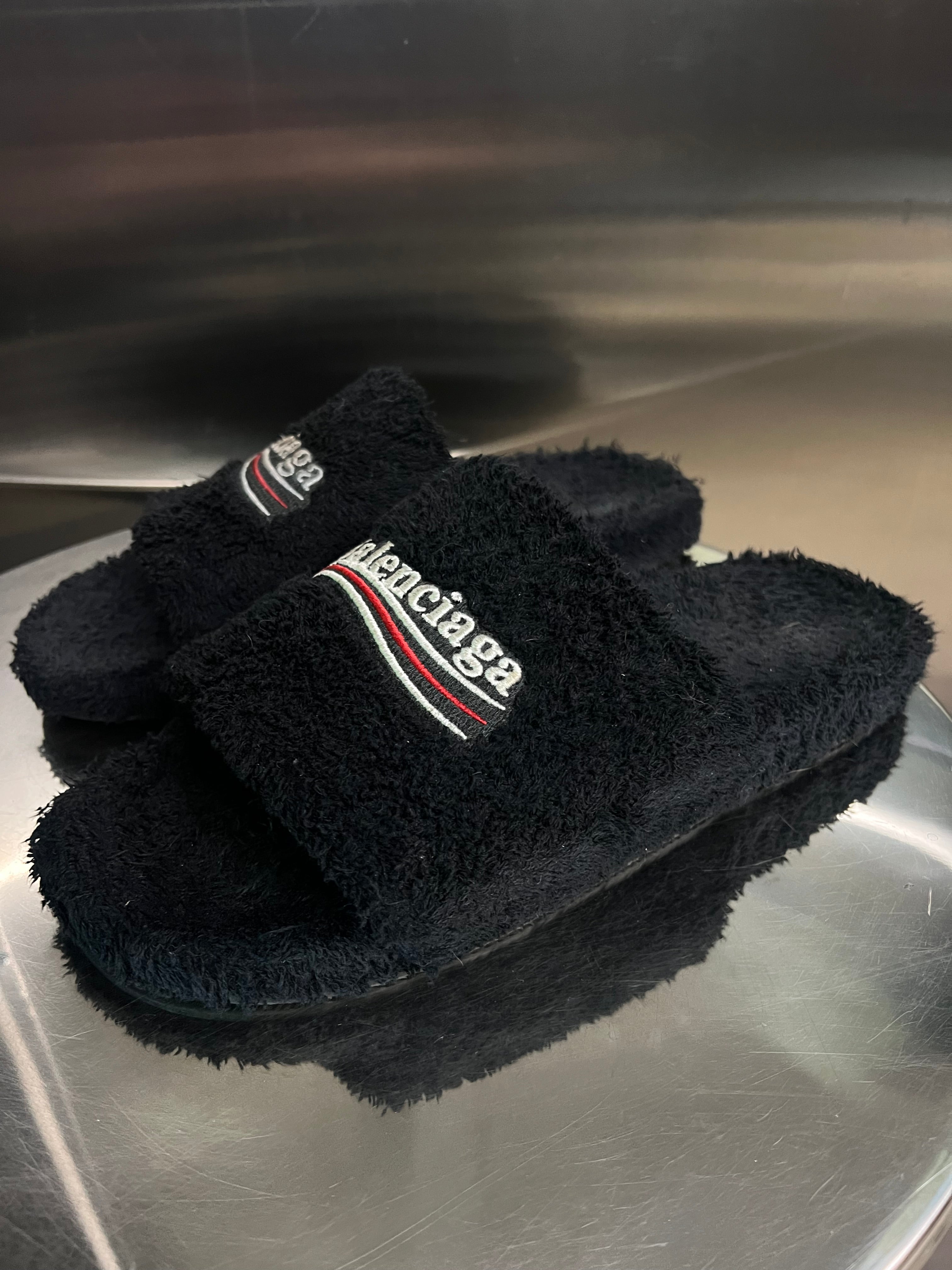 Balenciaga Furry slide Sandal