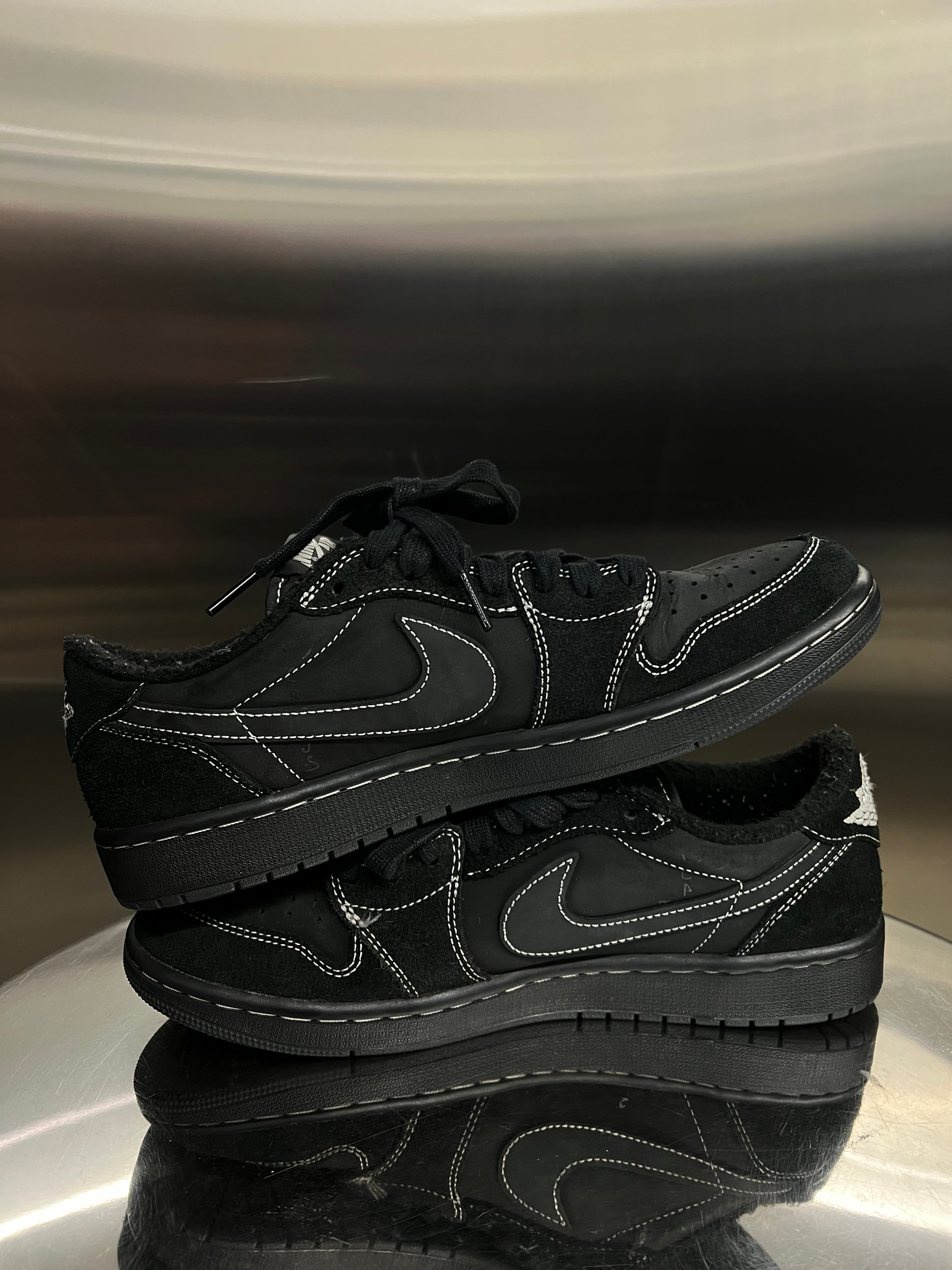 Jordan 1 Travis Scott “Black Phantom”