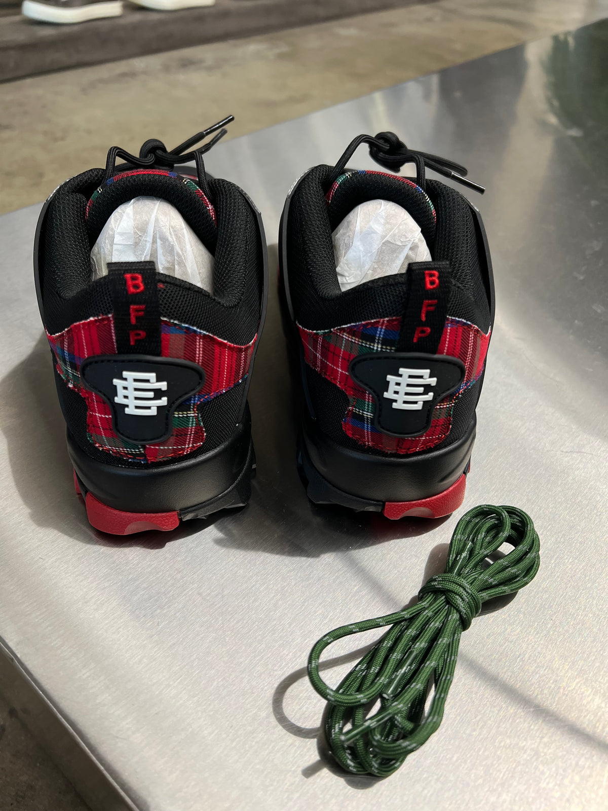 Eric Emanuel x Sickö Hiking shoe black/red