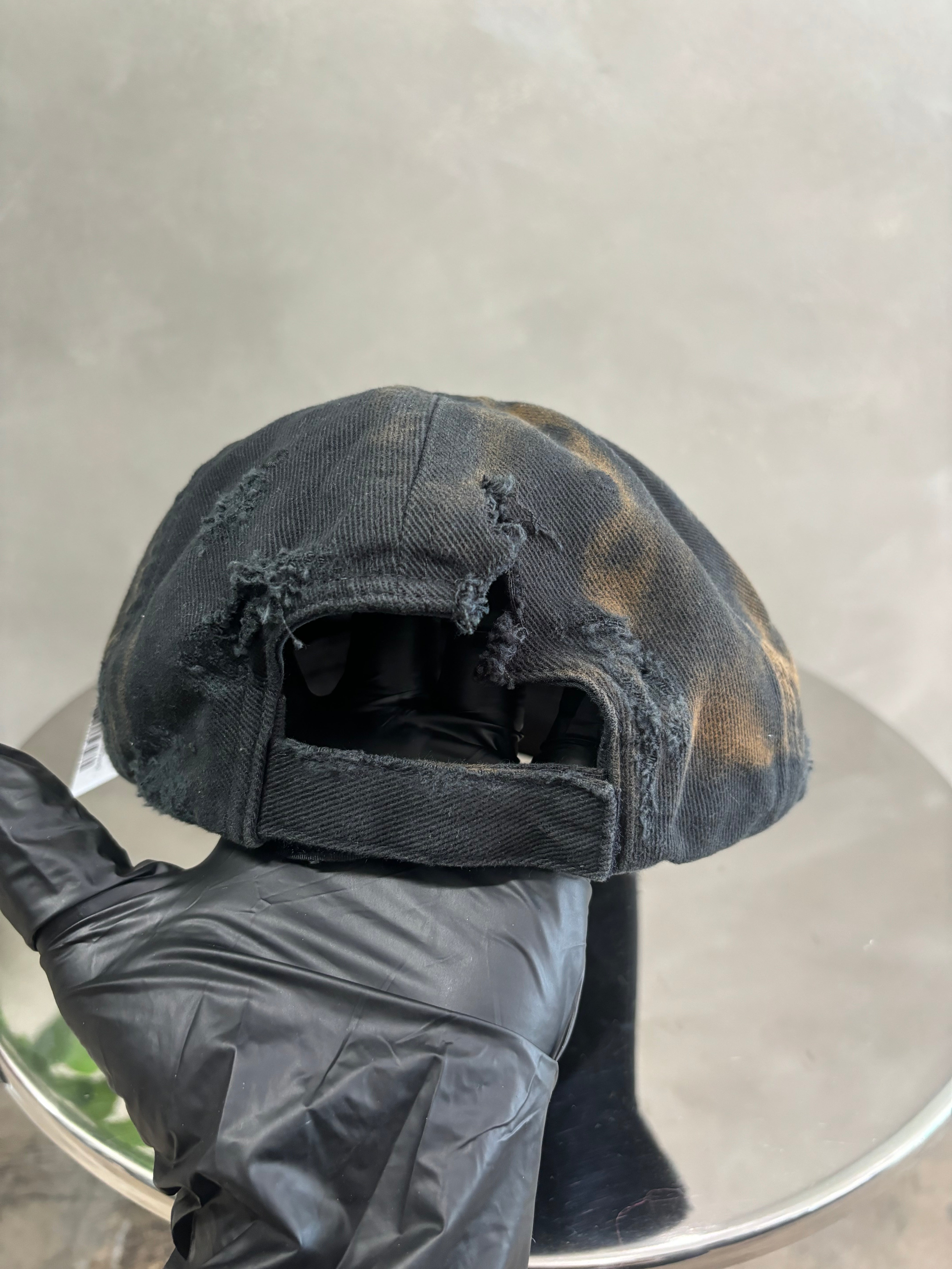 Balenciaga Mode Destroyed hat