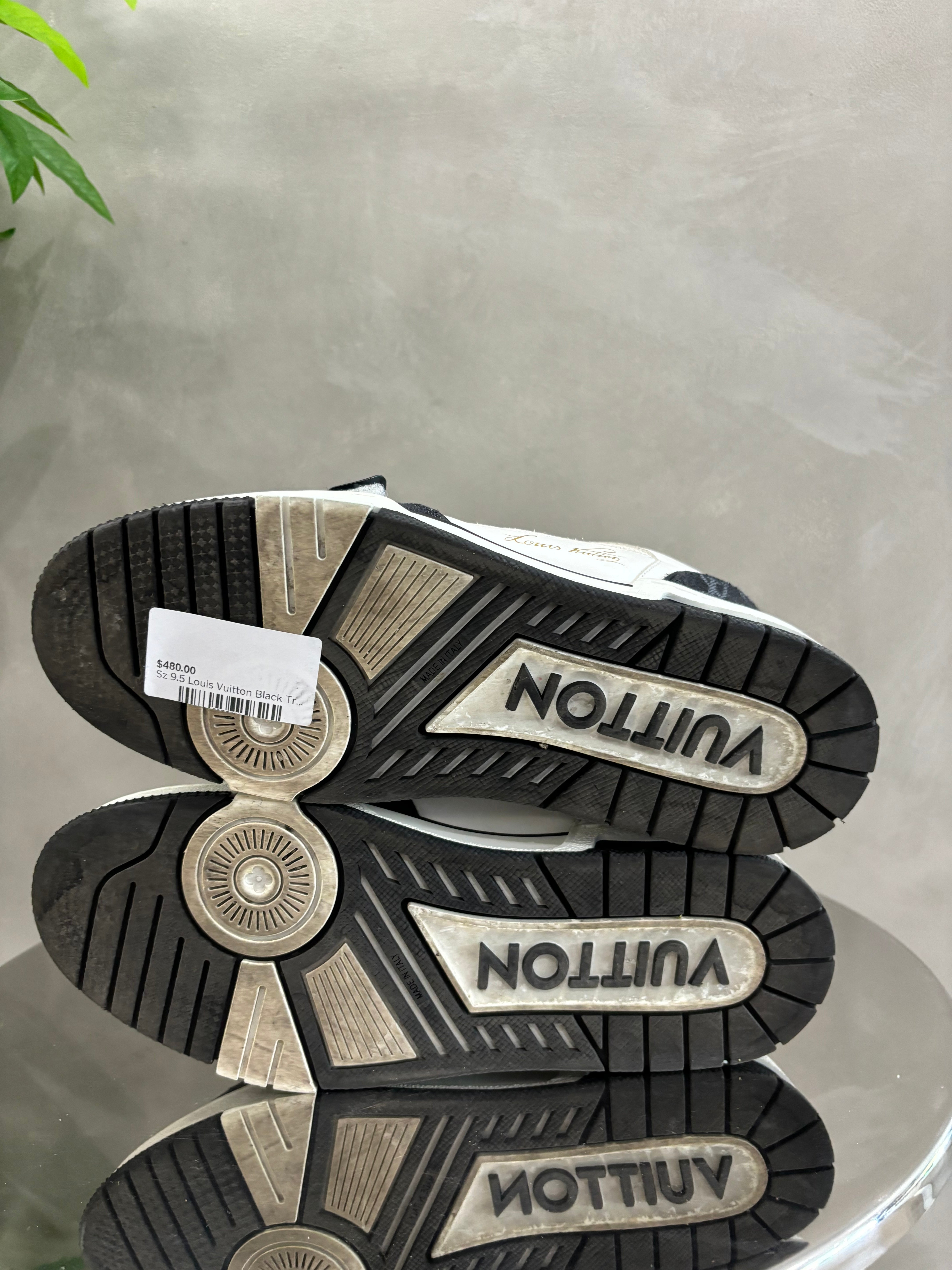 Louis Vuitton Trainer Velcro strap monogram Trainers