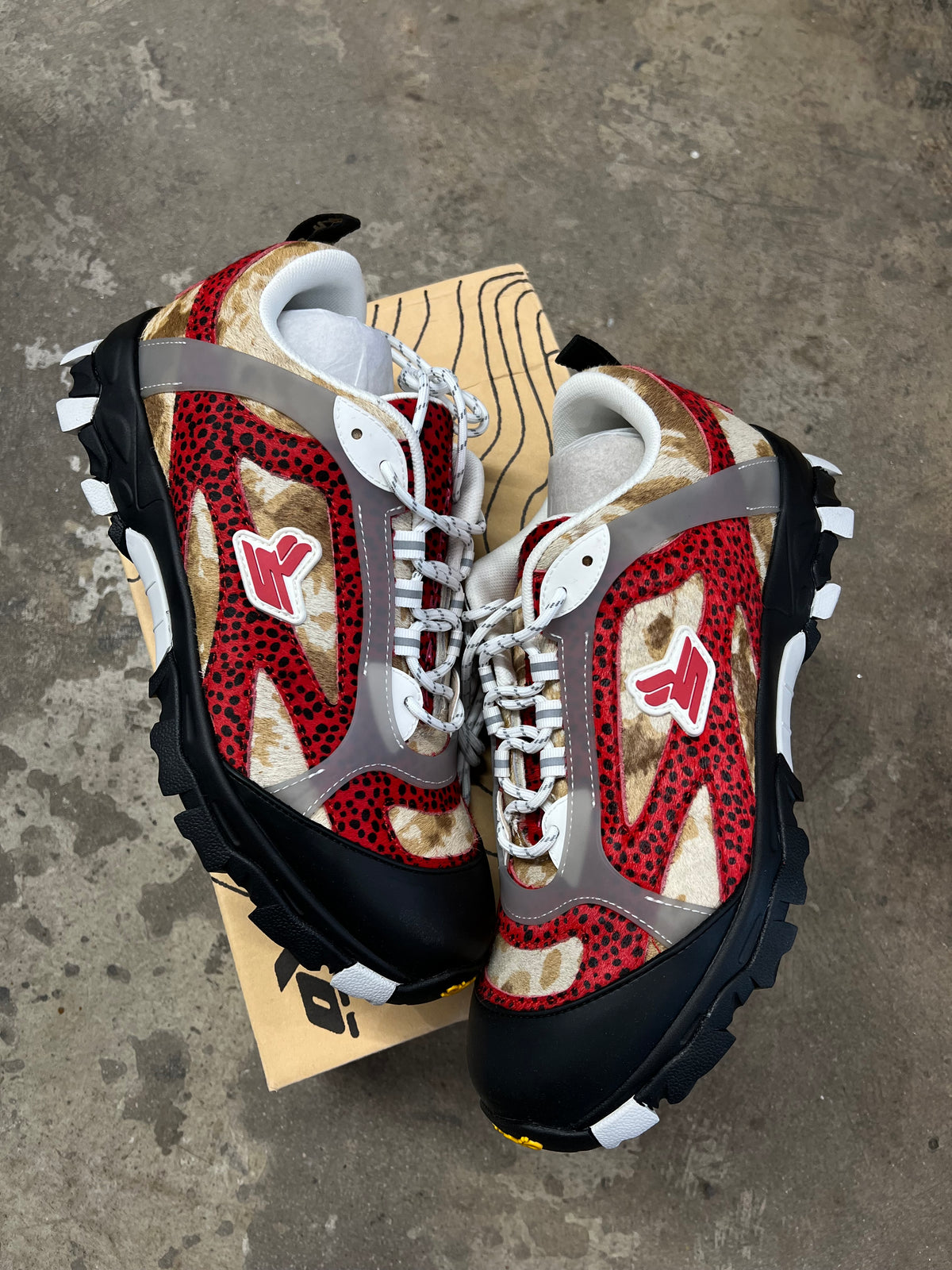 Sickö diamond* Red cheetah hiking shoe