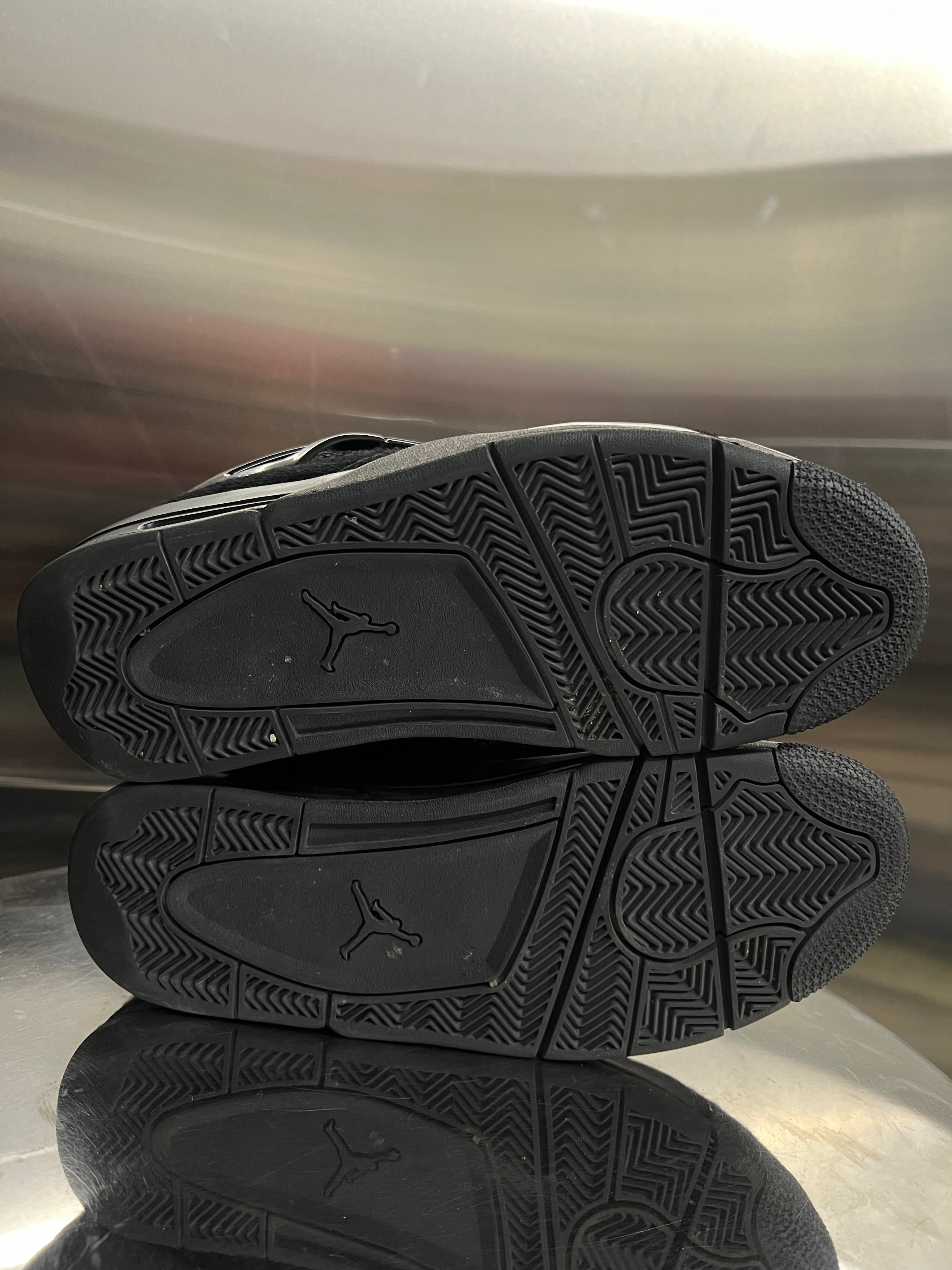 Jordan 4 Olivia Kim “No Cover”