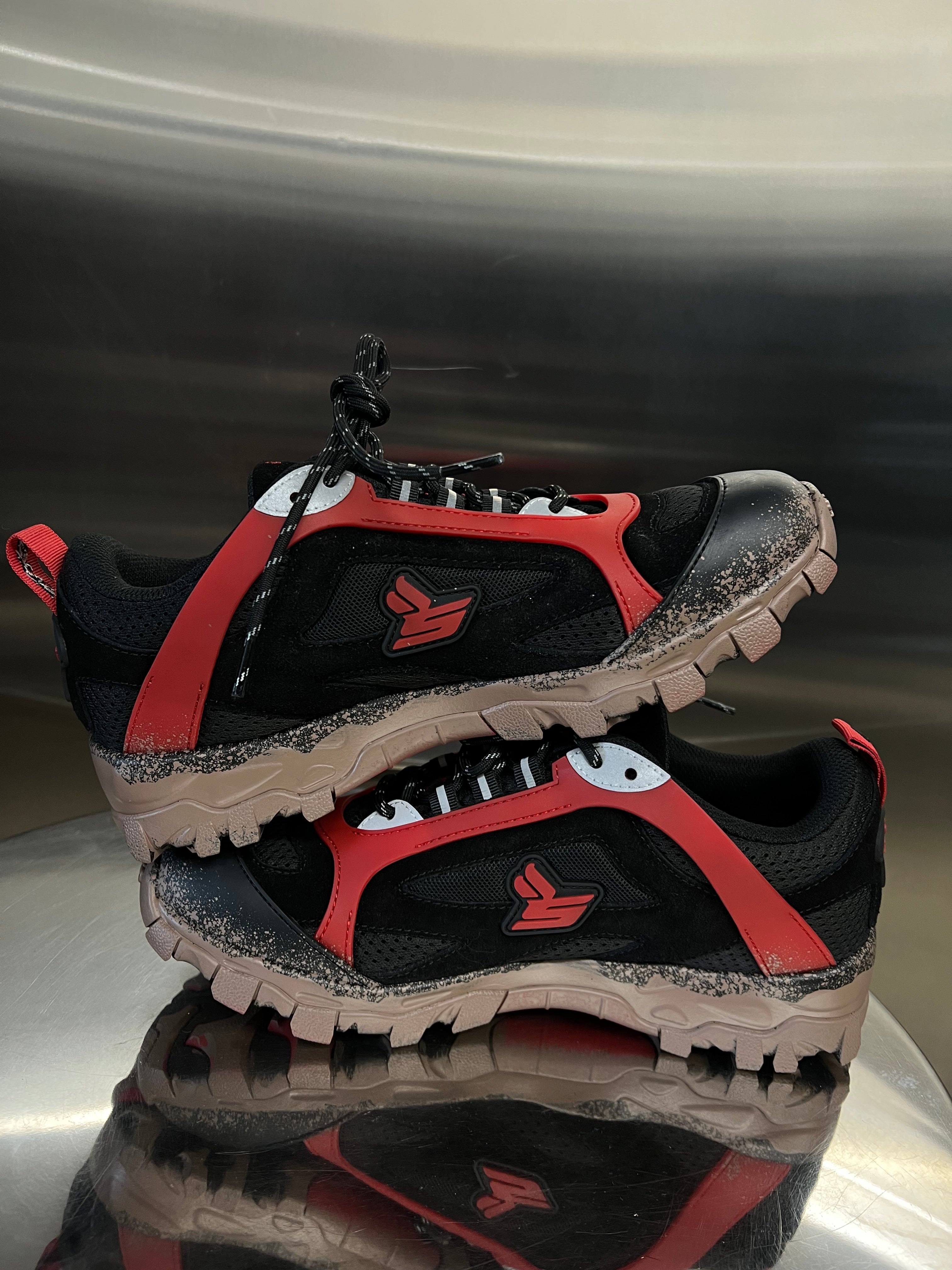 Sickö x 424 Hiking Shoes “Muddy black”