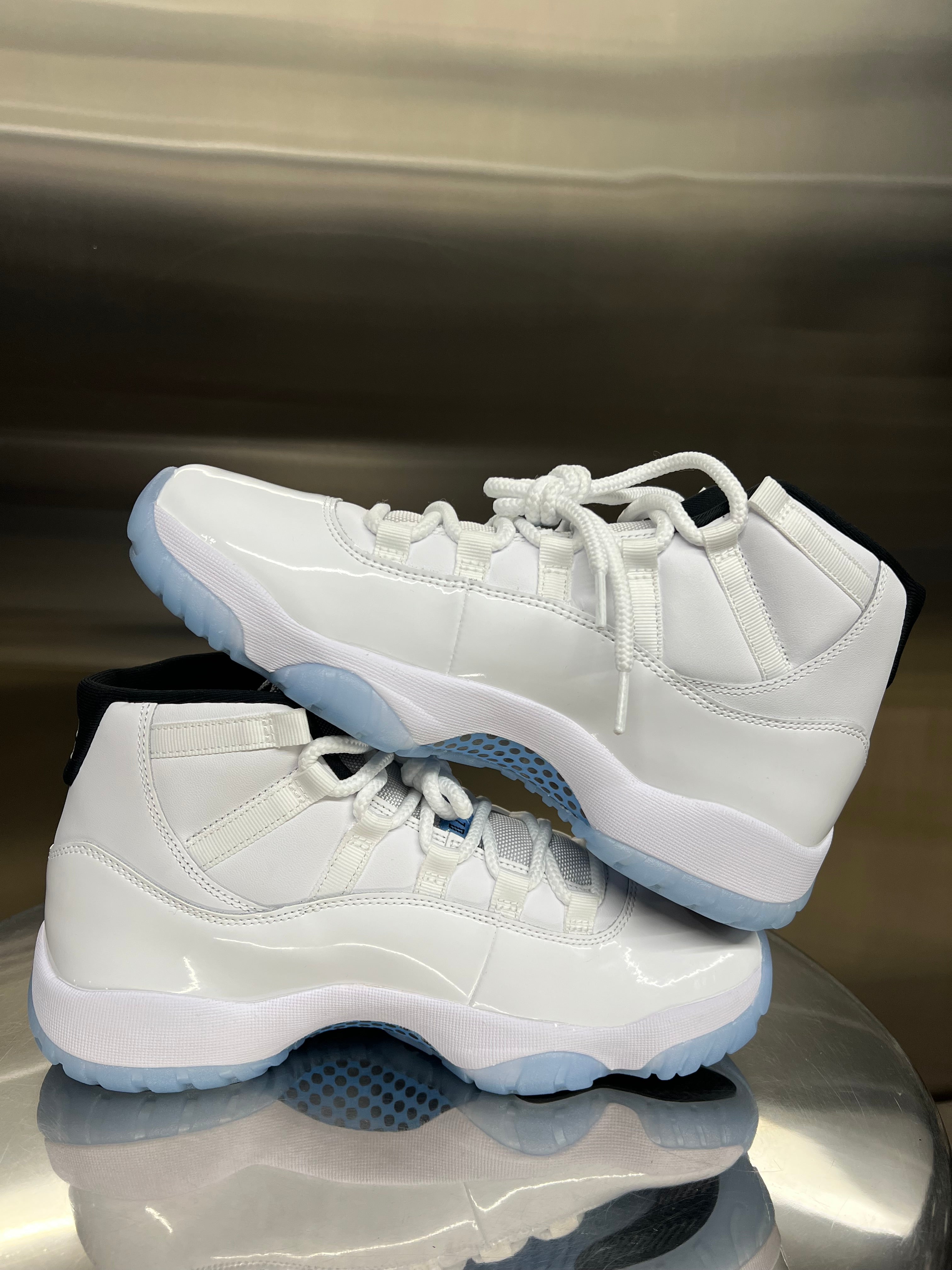 Jordan 11 Legend Blue