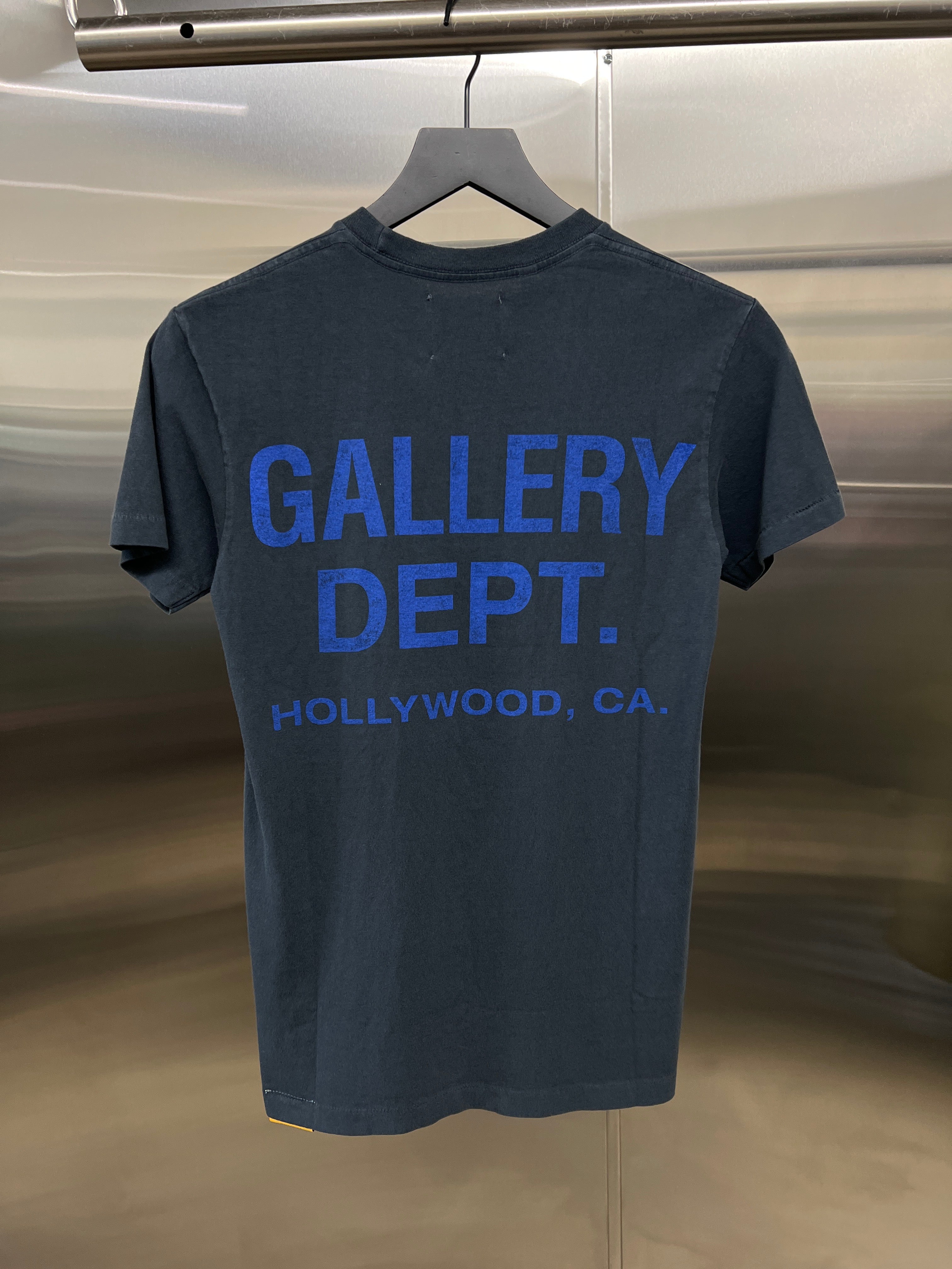 Gallery dept souvenir tee