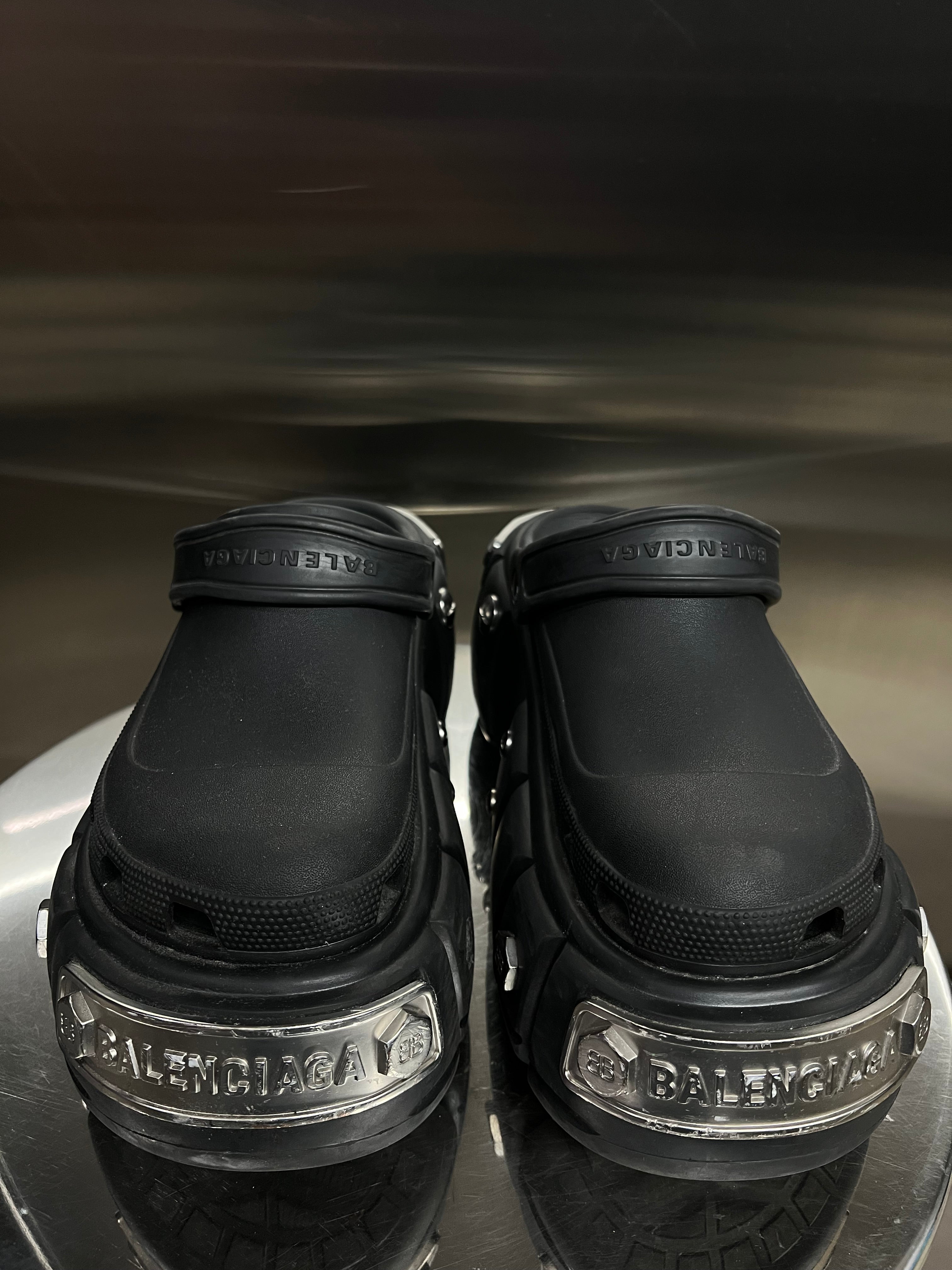 Balenciaga Hard-Crocs – 521 COLLECTIONS