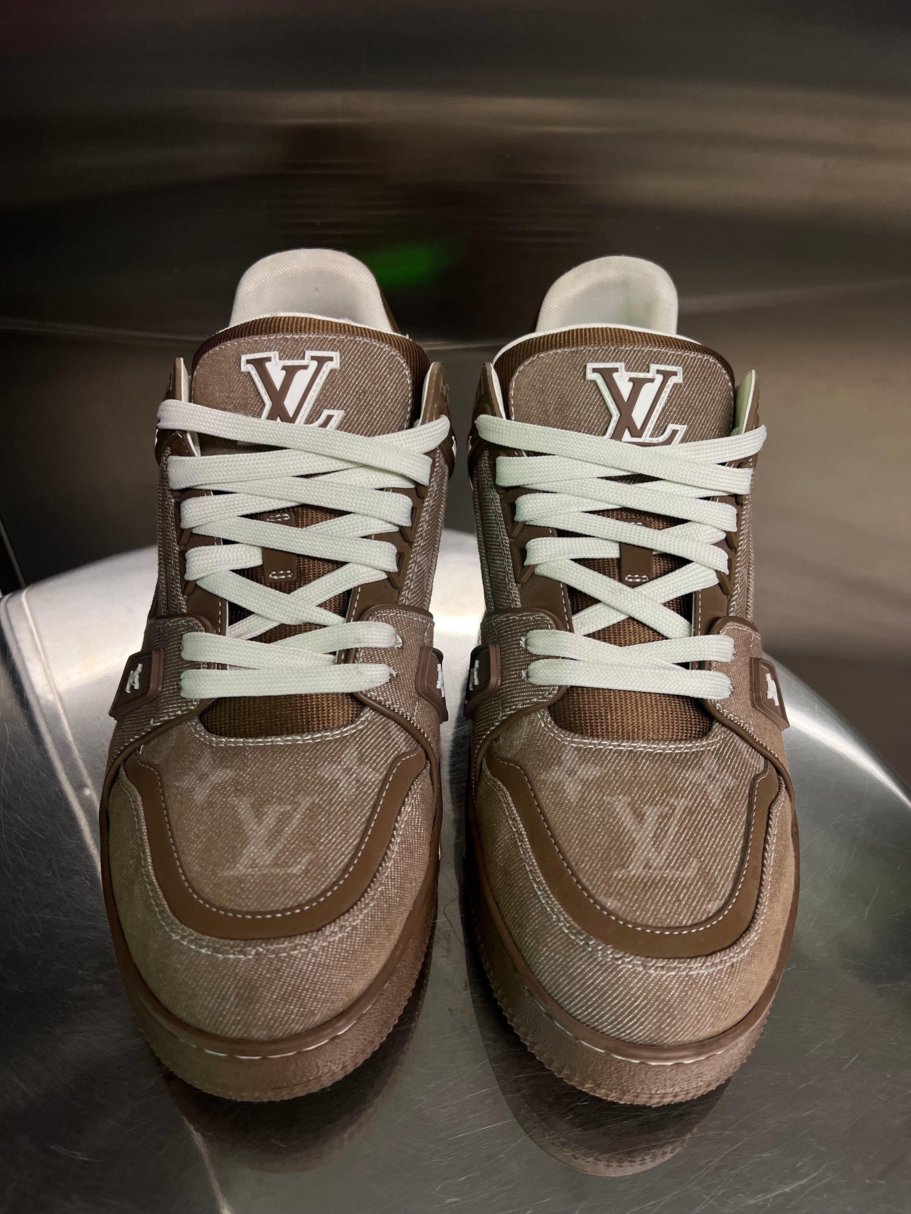 Louis Vuitton Trainer Sneakers “Brown Denim Monogram” – 521