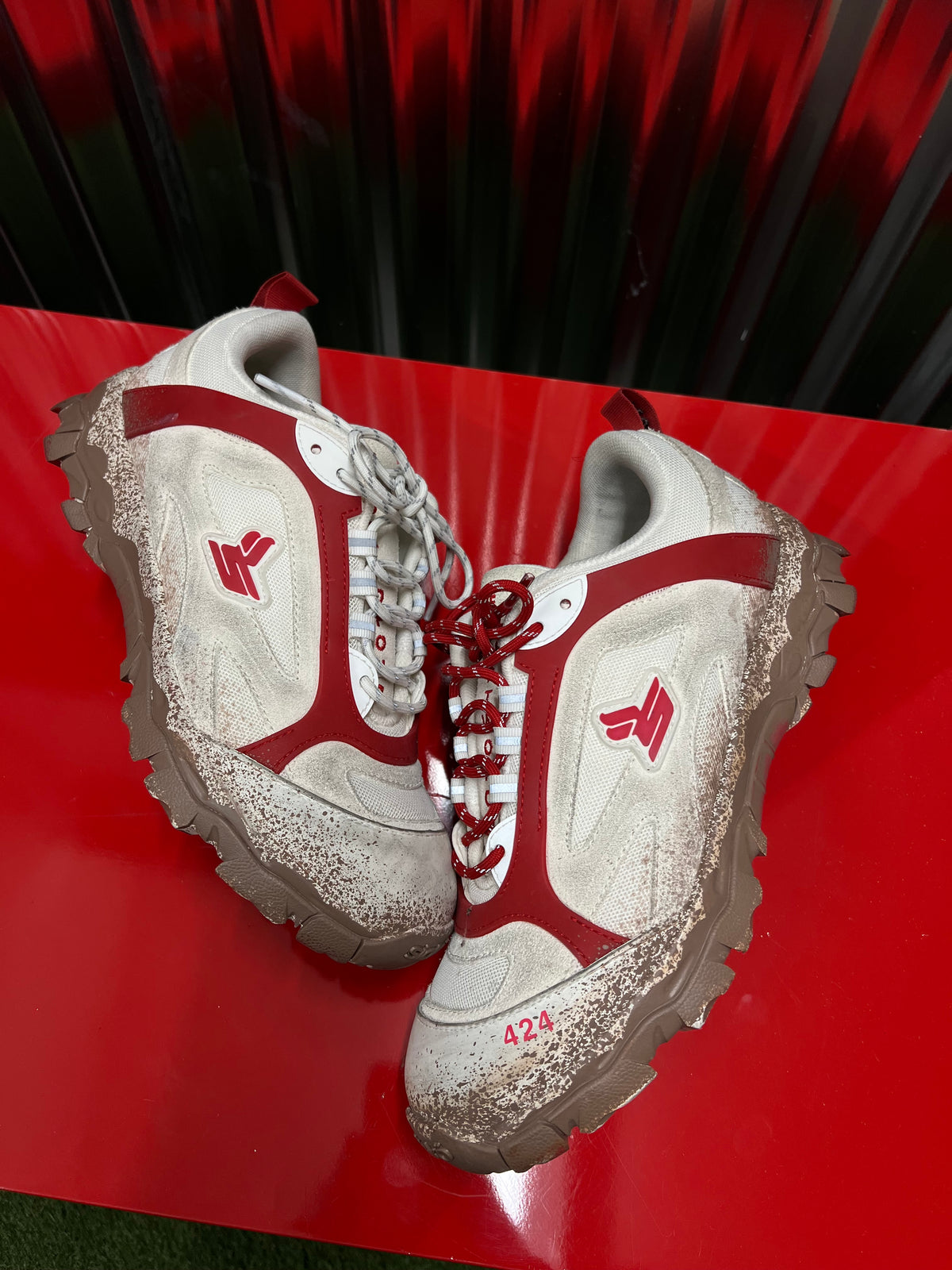 Sickö hiking shoe x 424 “white muddy”