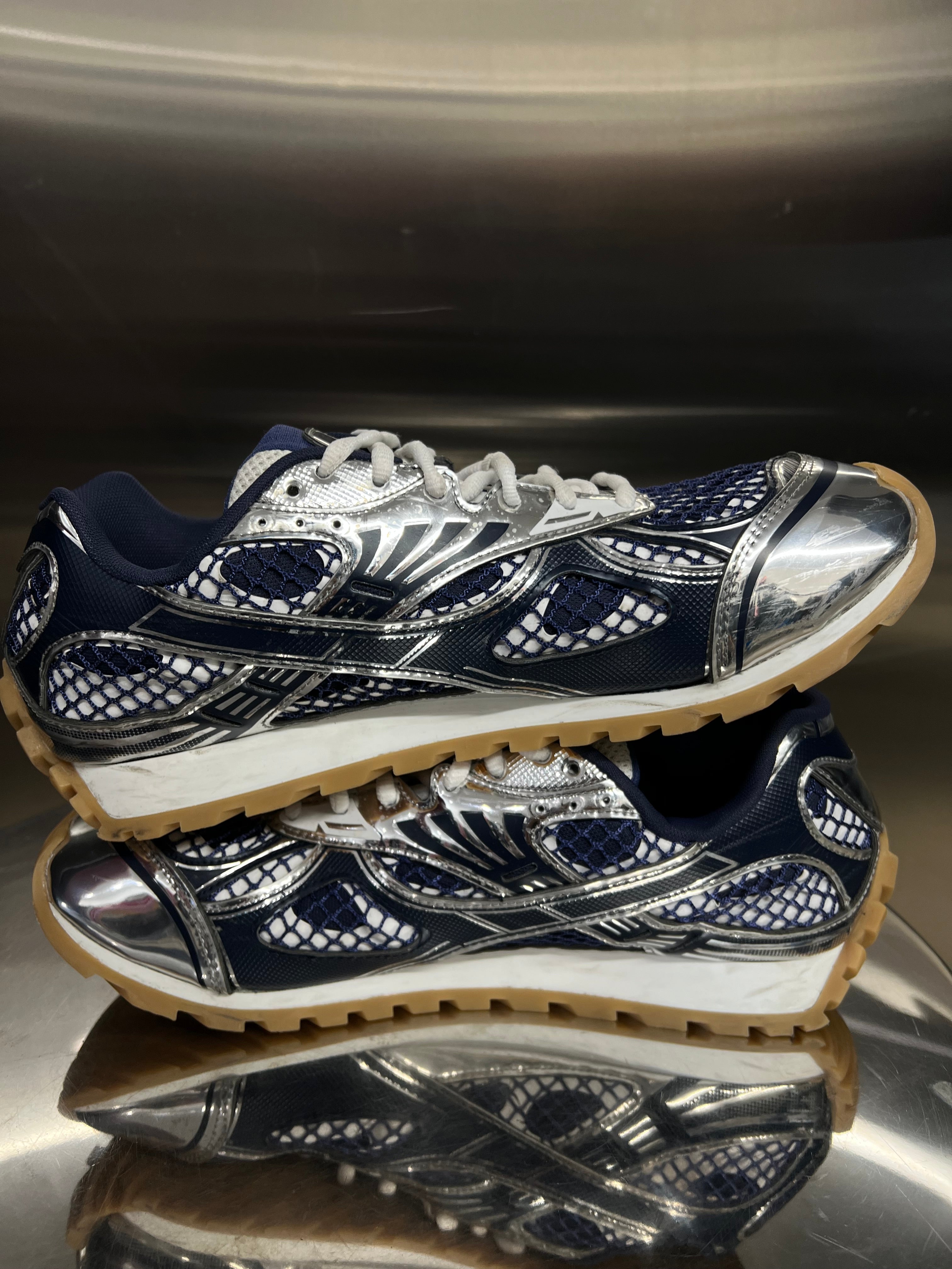 Bottega Veneta orbits