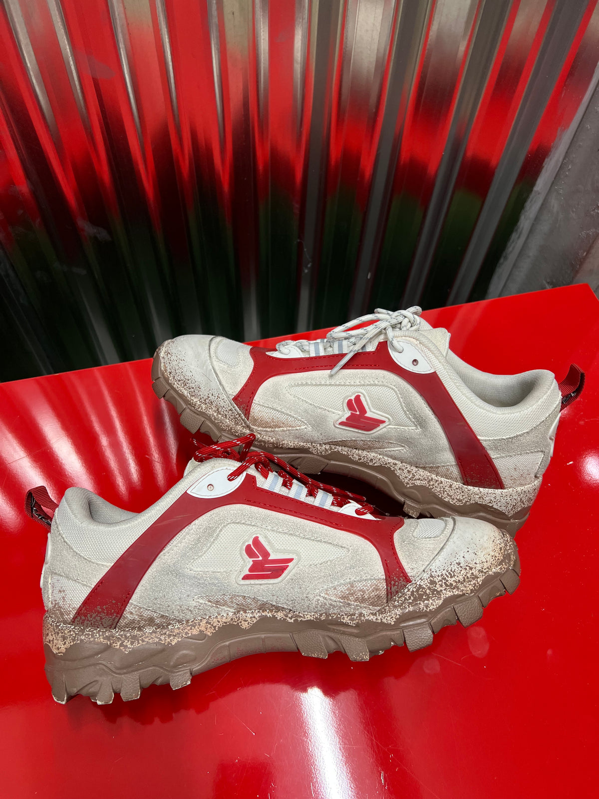 Sickö hiking shoe x 424 “white muddy”