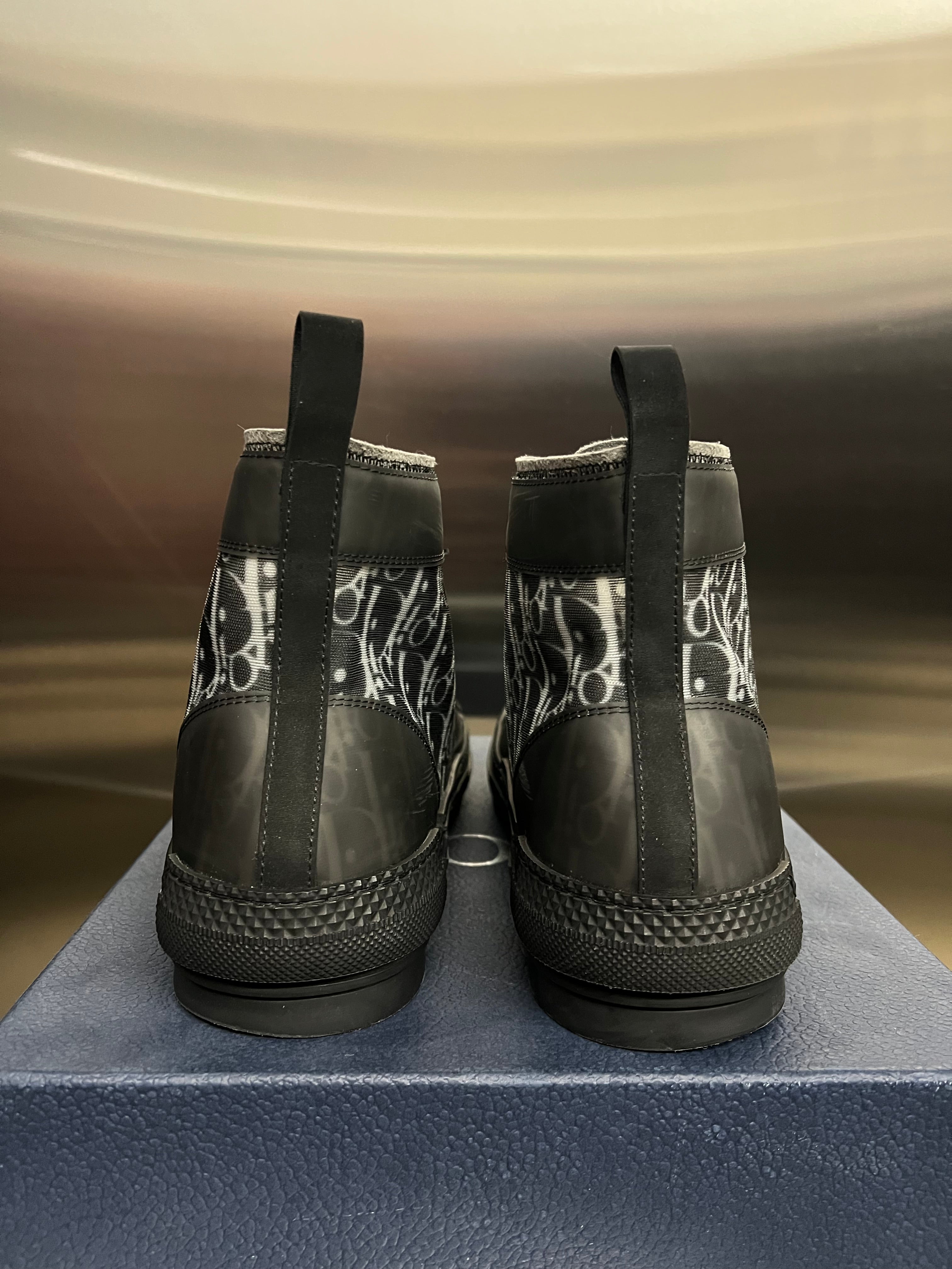 Dior B23 High oblique