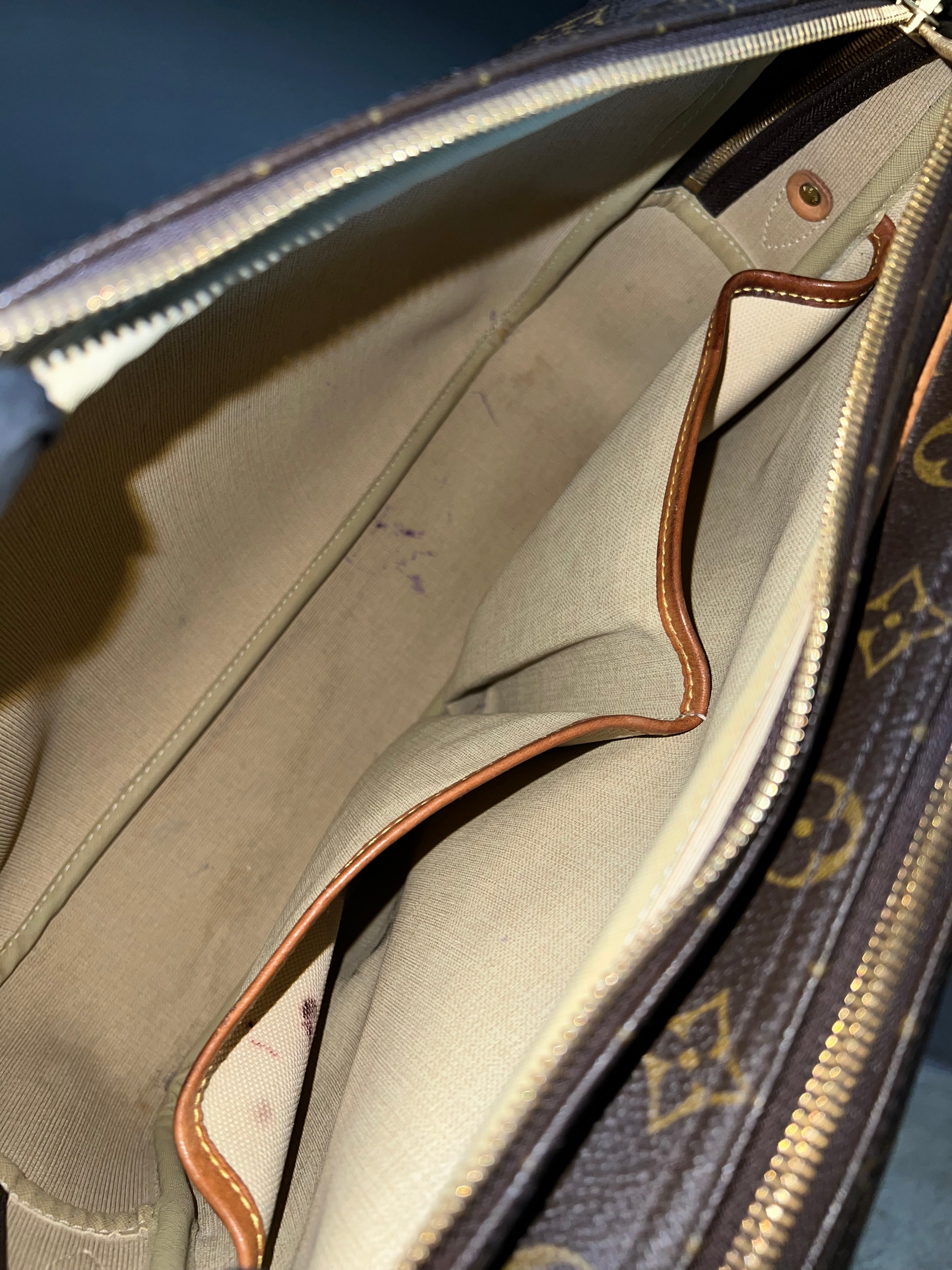 Louis Vuitton Monogram Reporter bag