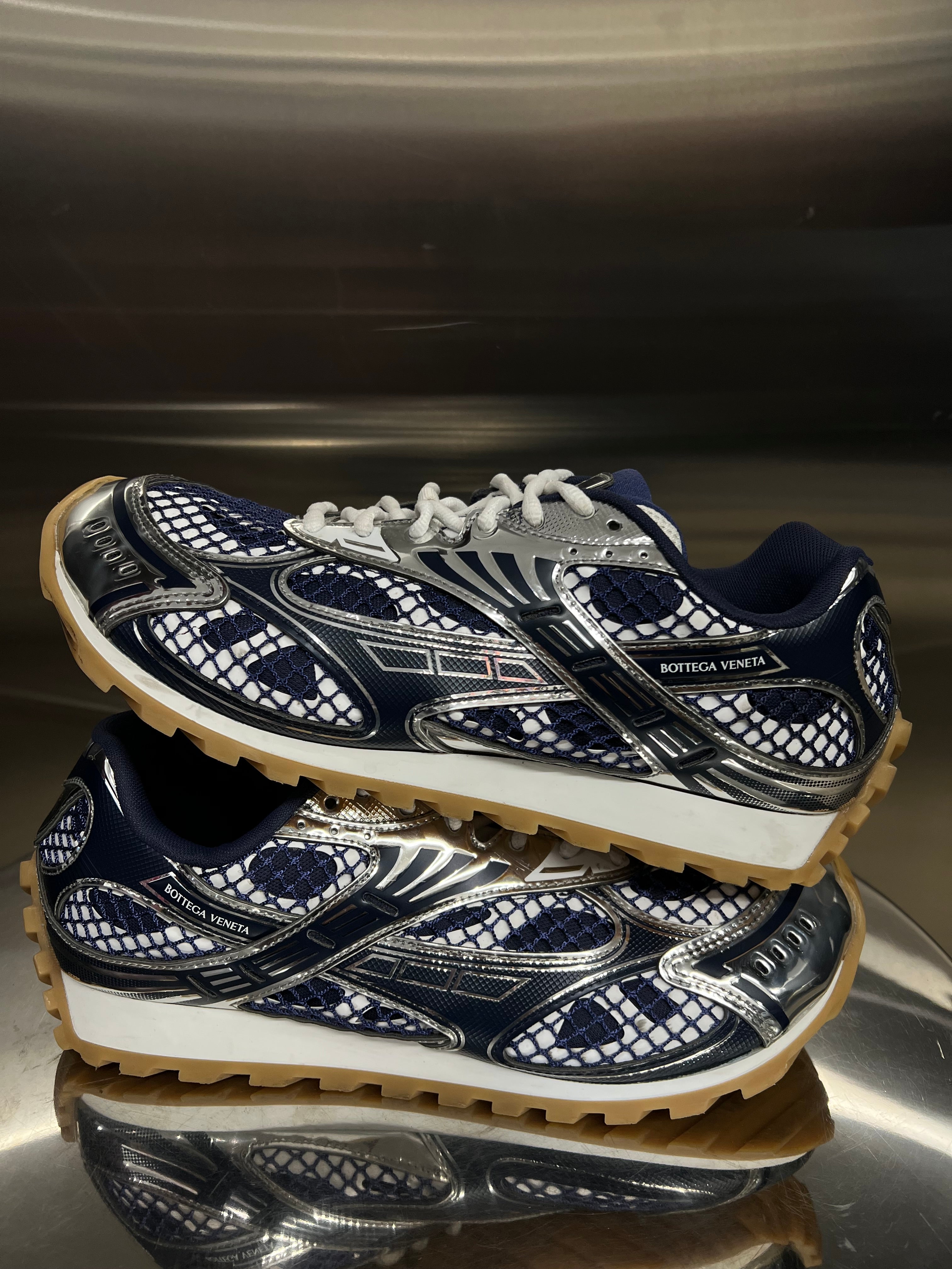 Bottega Veneta orbits