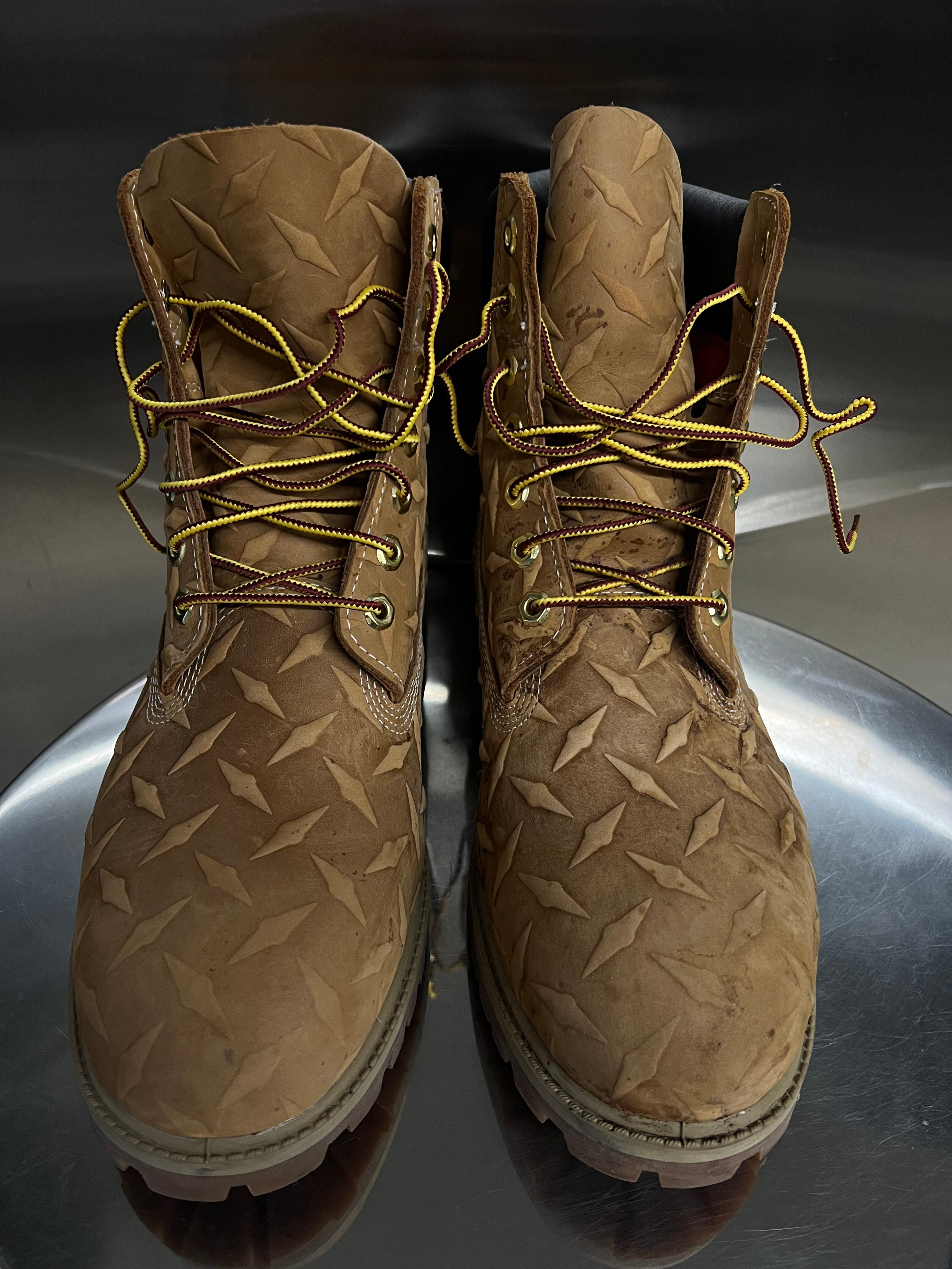 Supreme x Timberland 6-inch boots