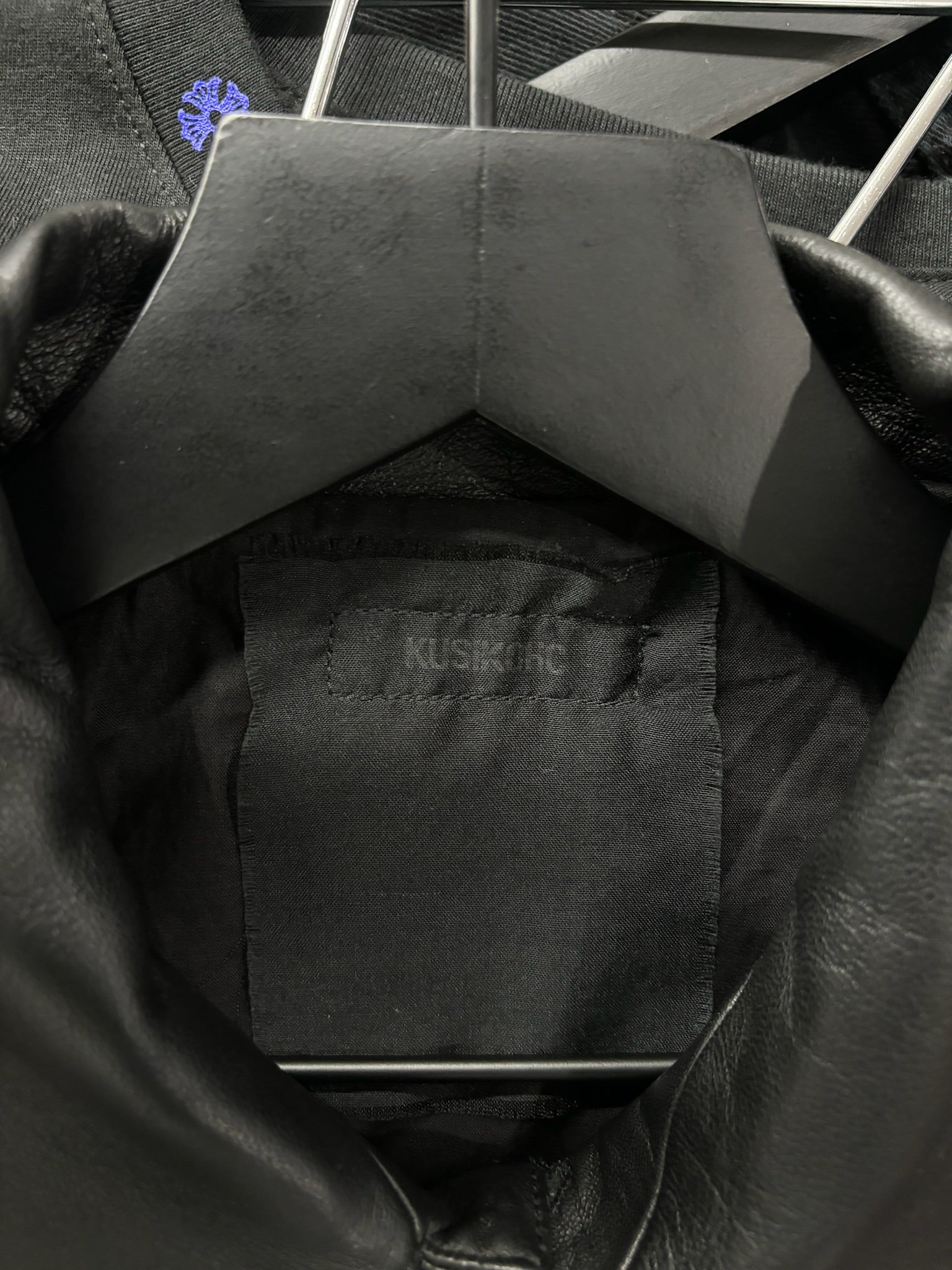 Kusikohc Leather button up