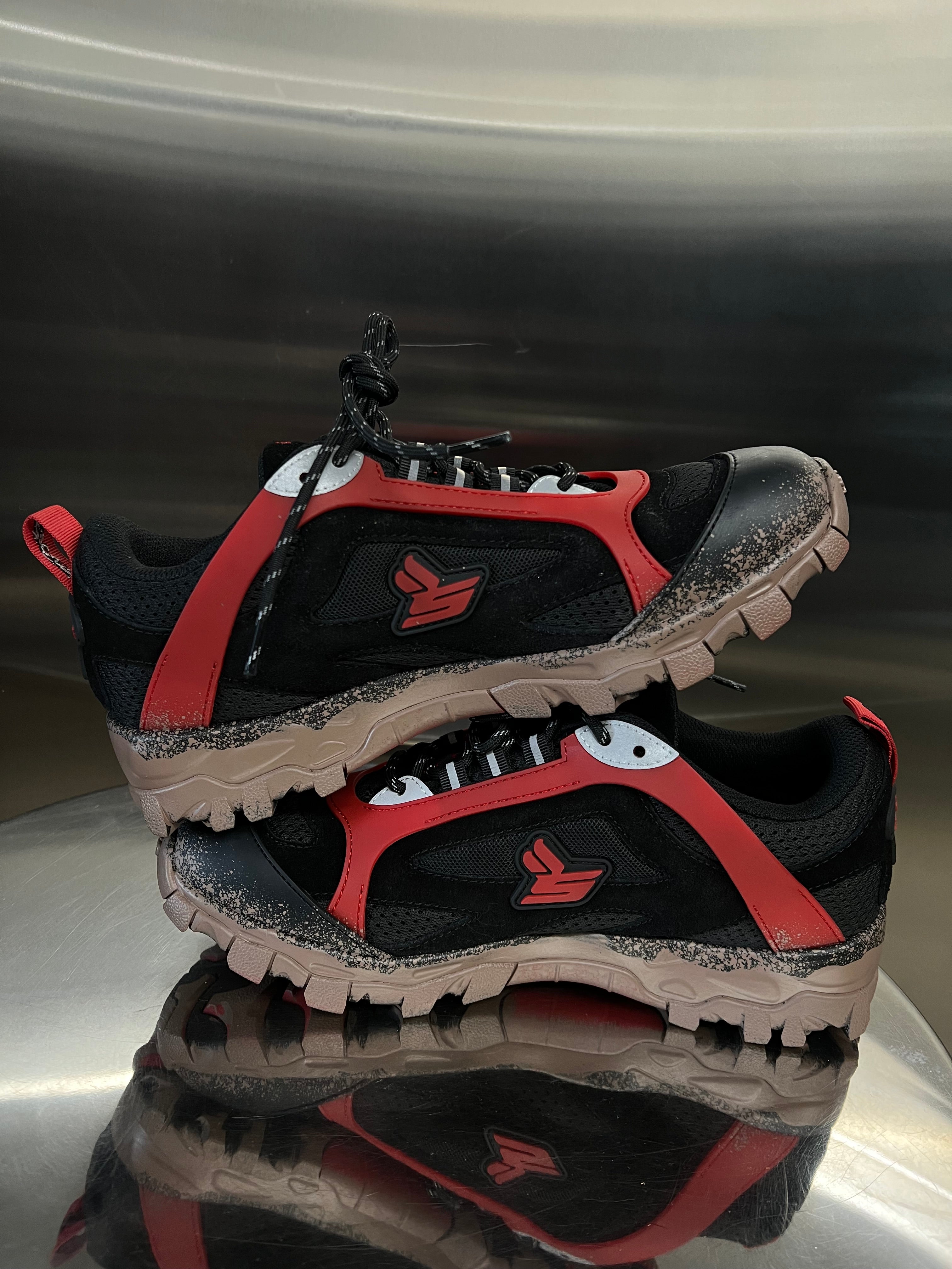 Sickö x 424 Hiking Shoes “Muddy black”
