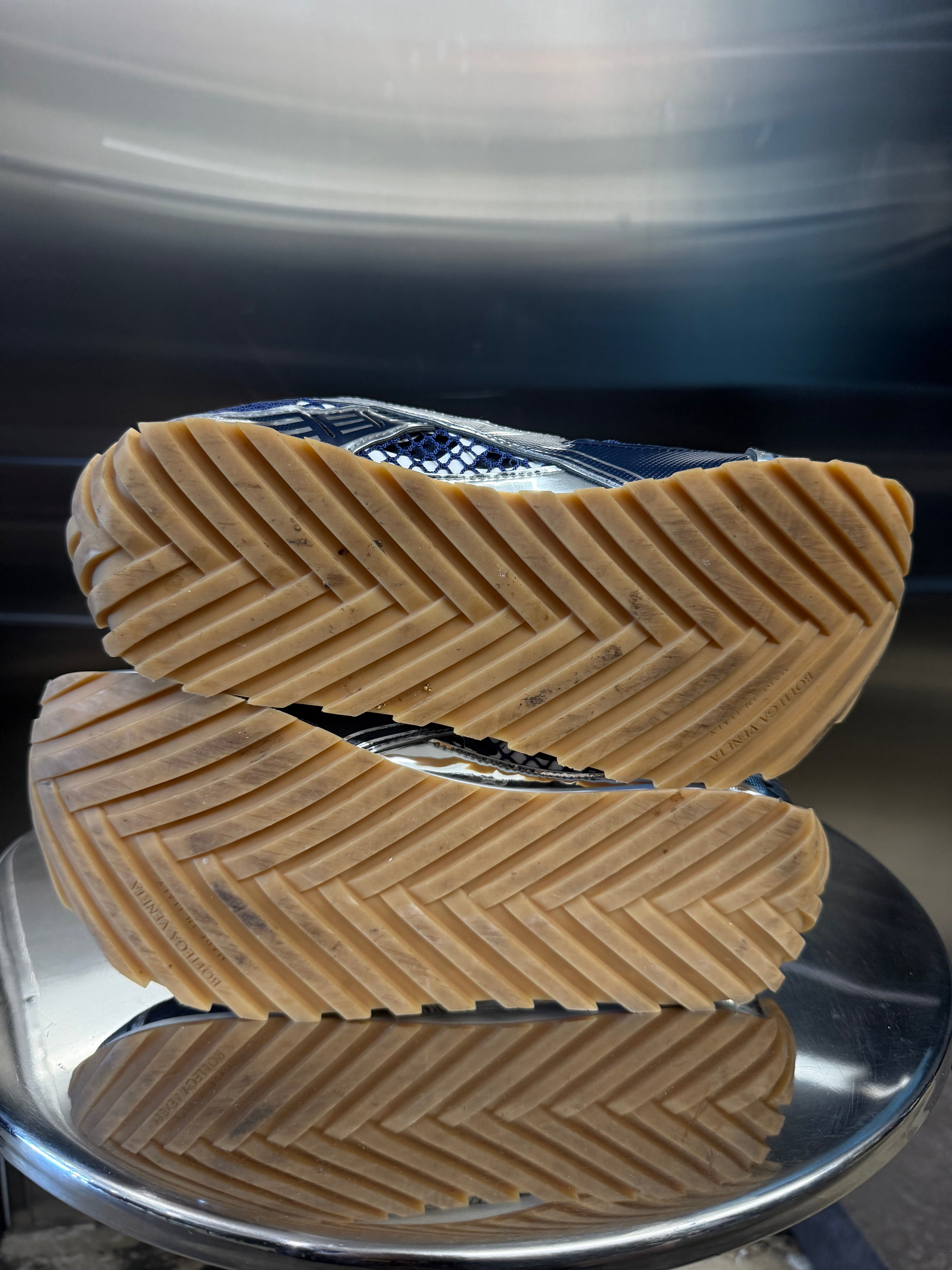 Bottega Veneta orbits