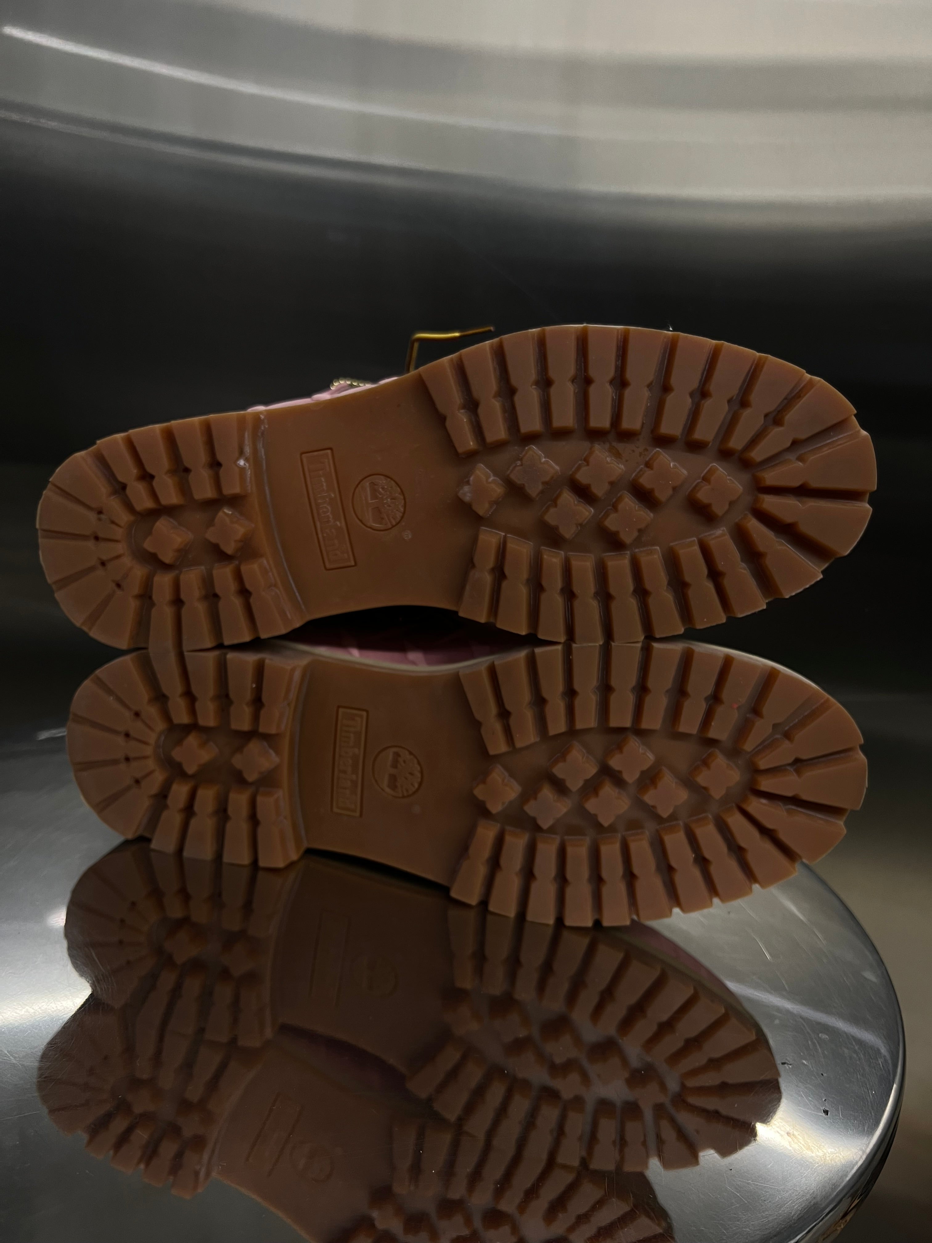 Supreme x Timberland 6-inch boots