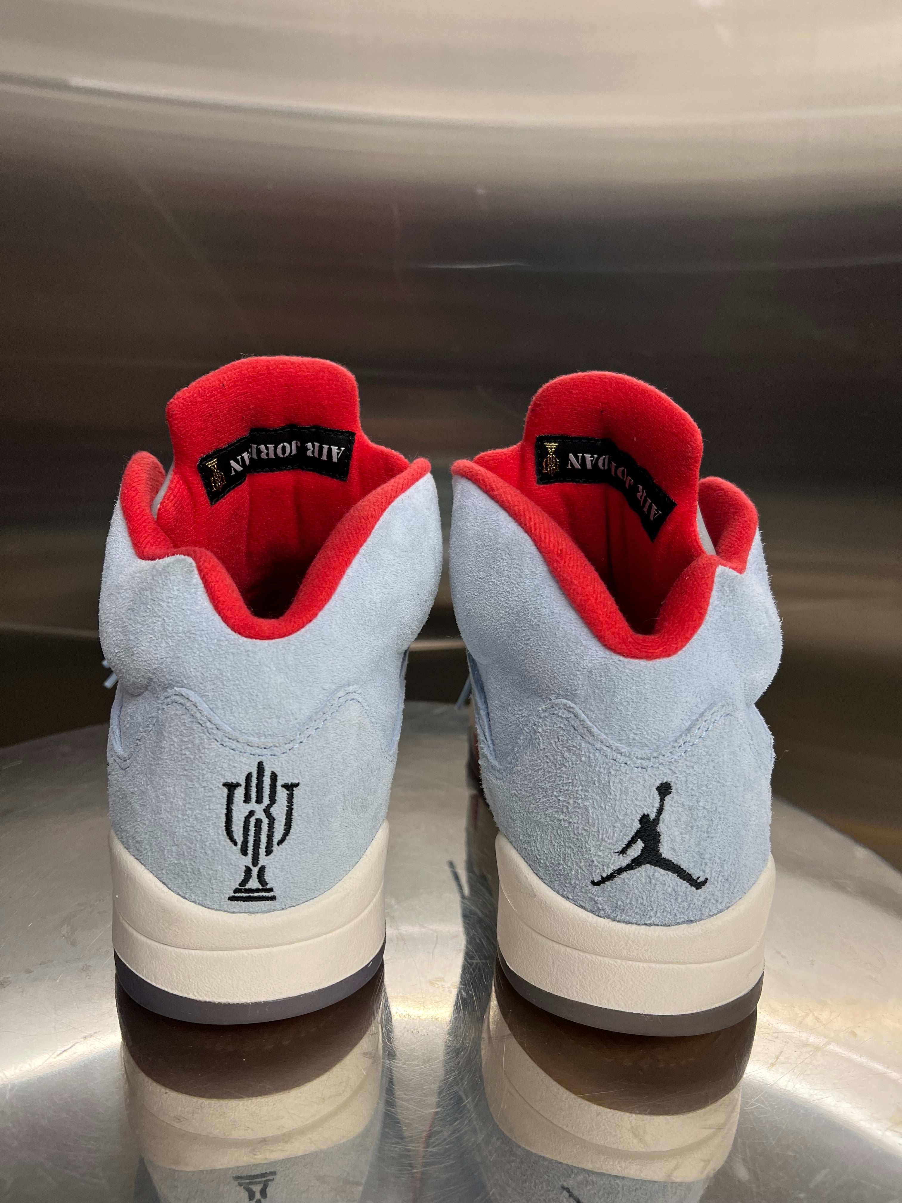 Jordan 5 Trophy room “Ice blue”