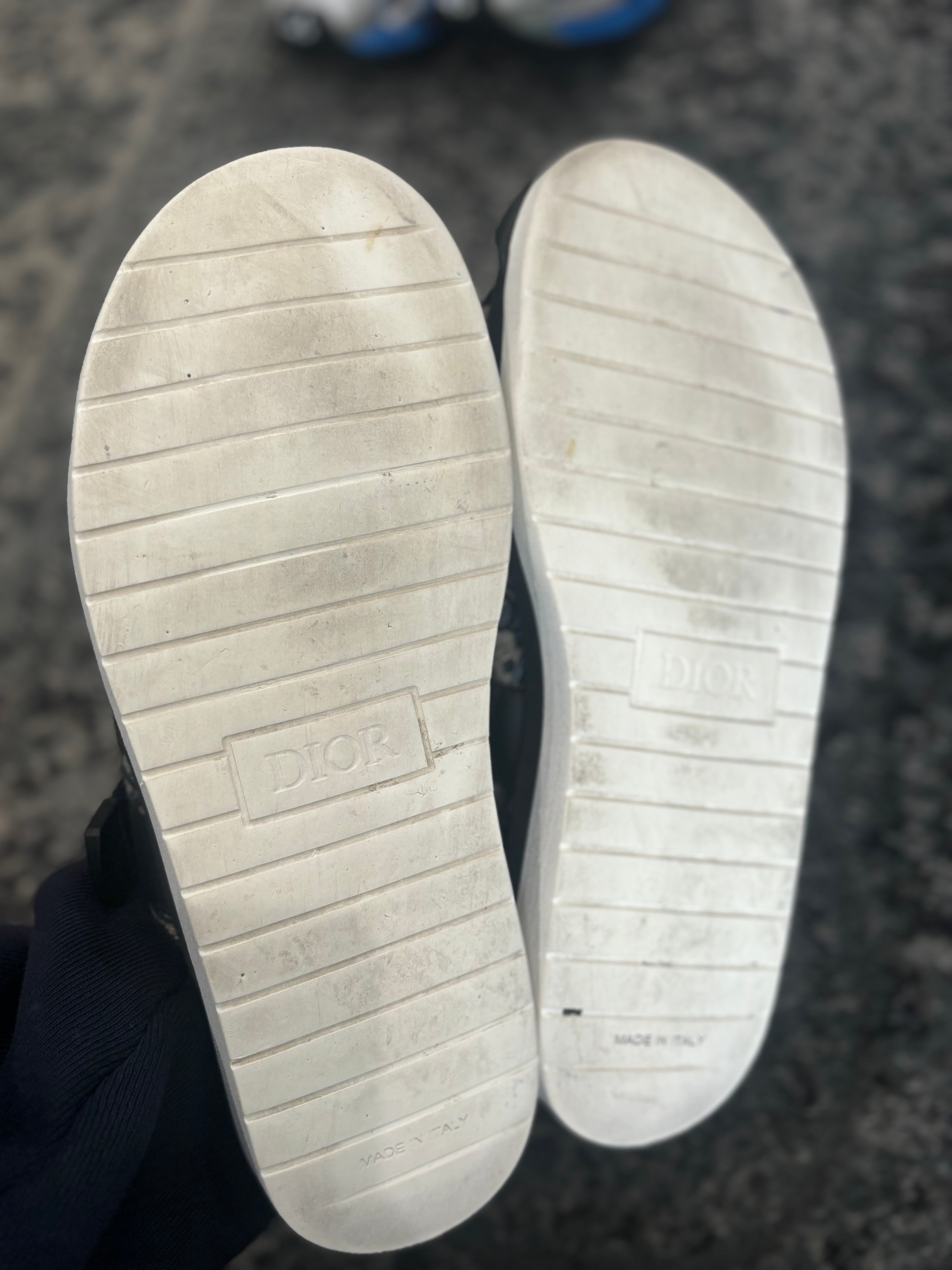 Dior Oblique slides