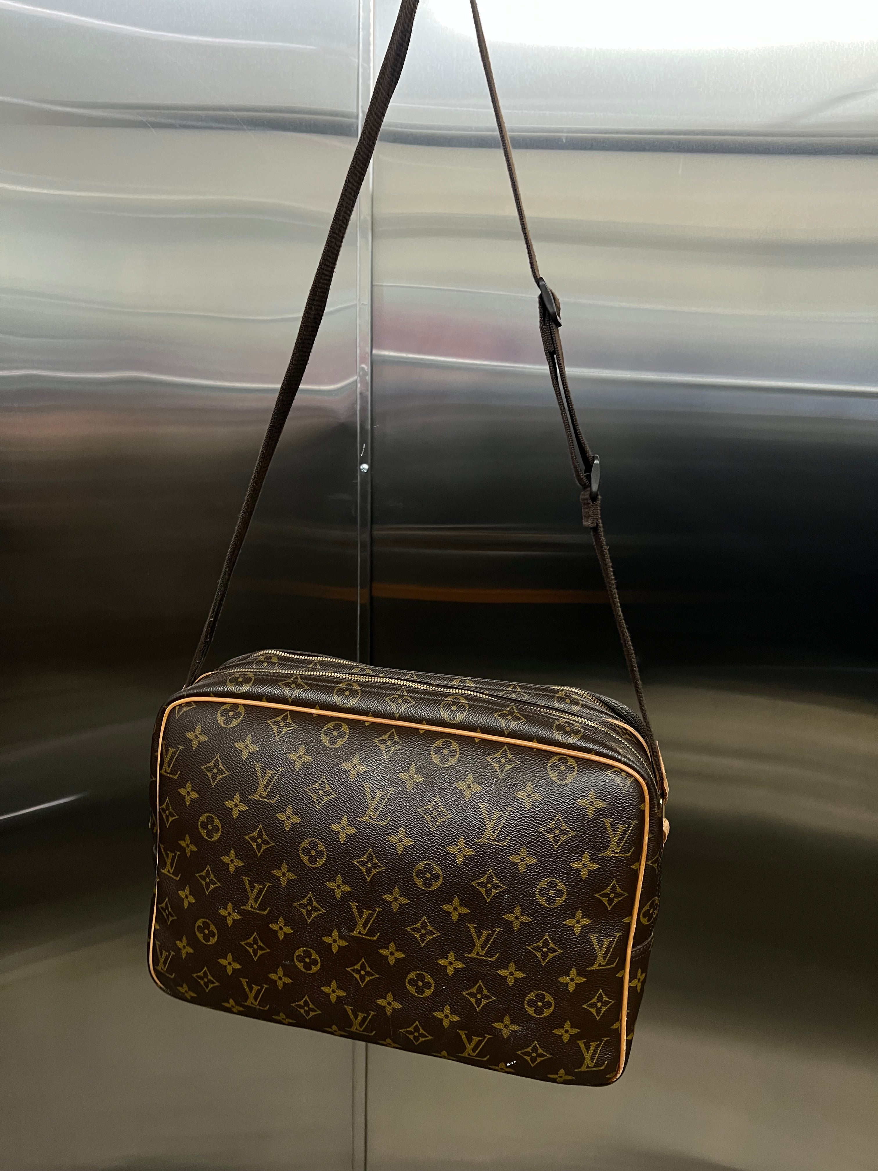 Louis Vuitton Monogram Reporter bag