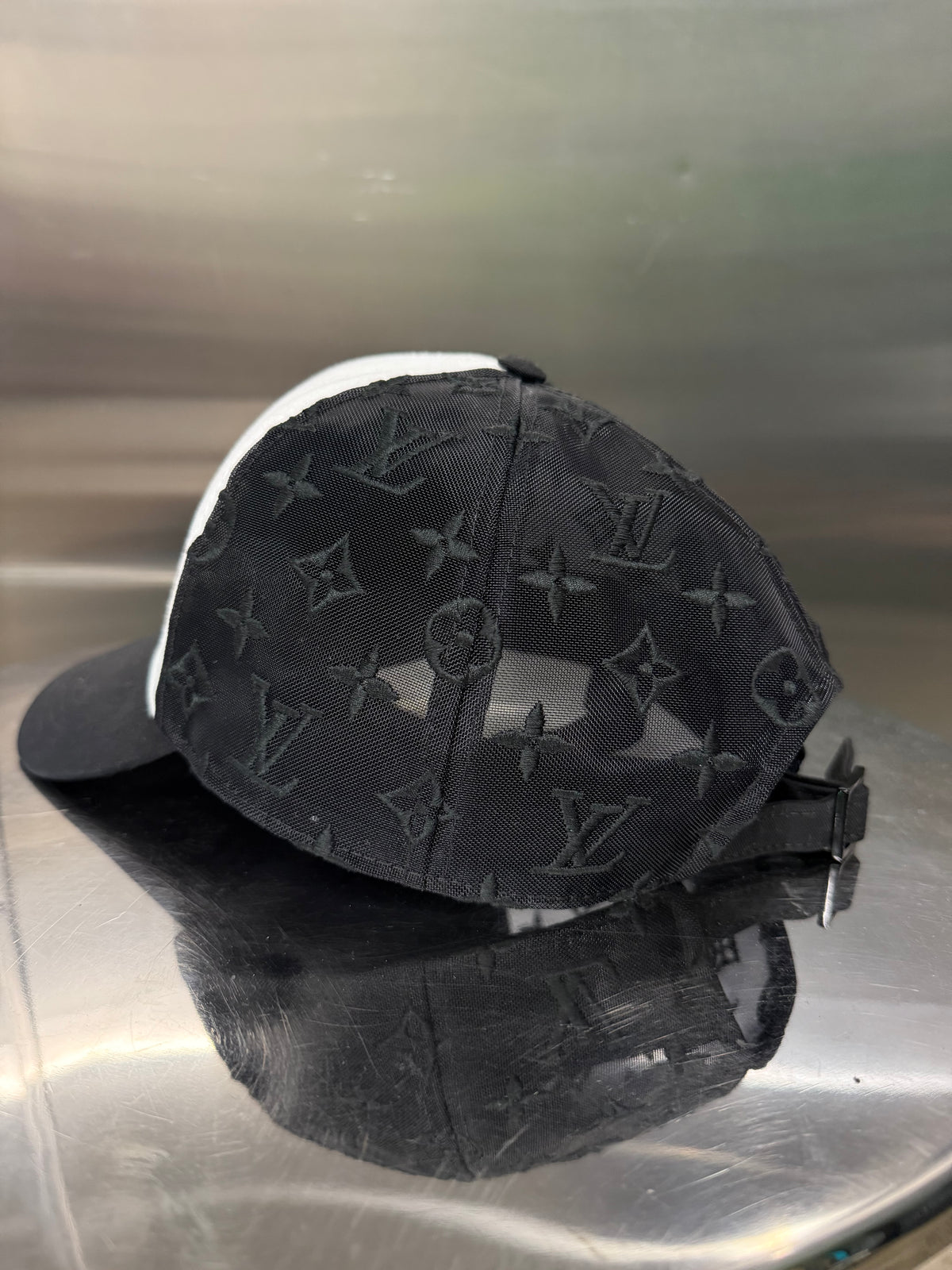 LV Vers Mesh Cap