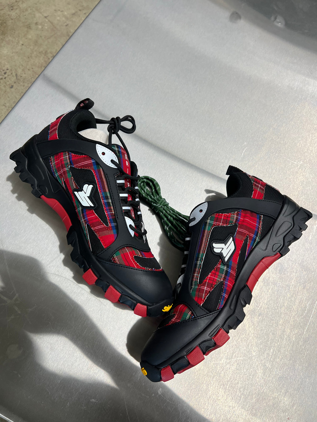 Eric Emanuel x Sickö Hiking shoe black/red