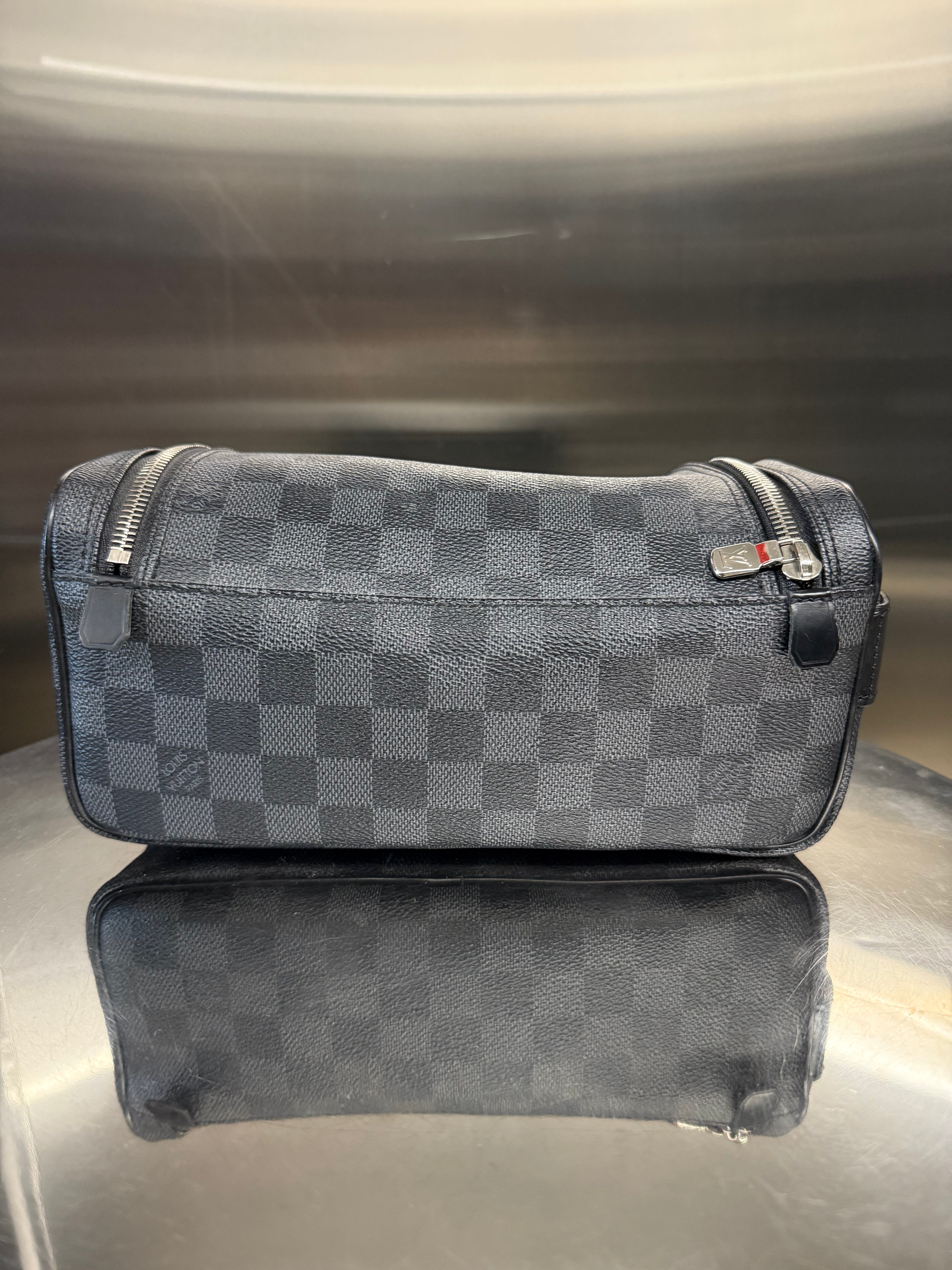 Louis vuitton toilette pouch damier