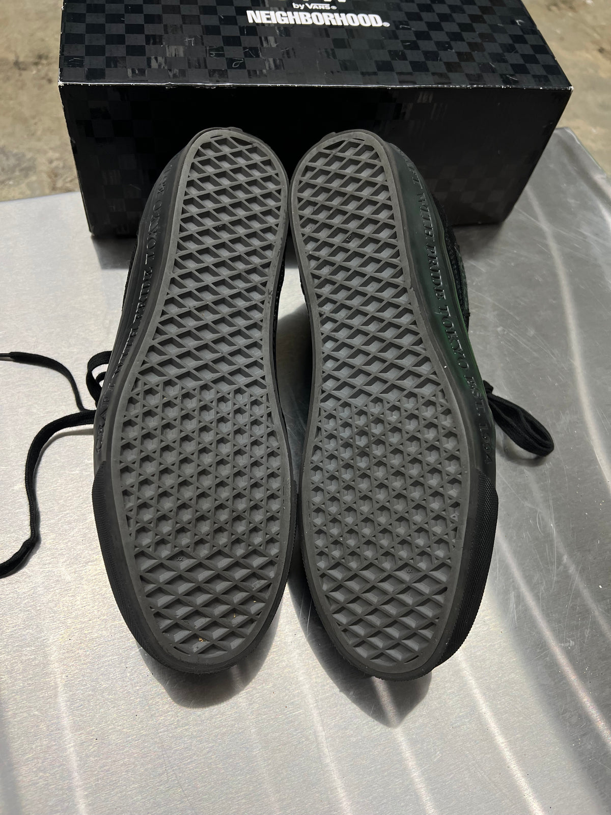 Vans OTW Half Cab 33 x Neighborhood black